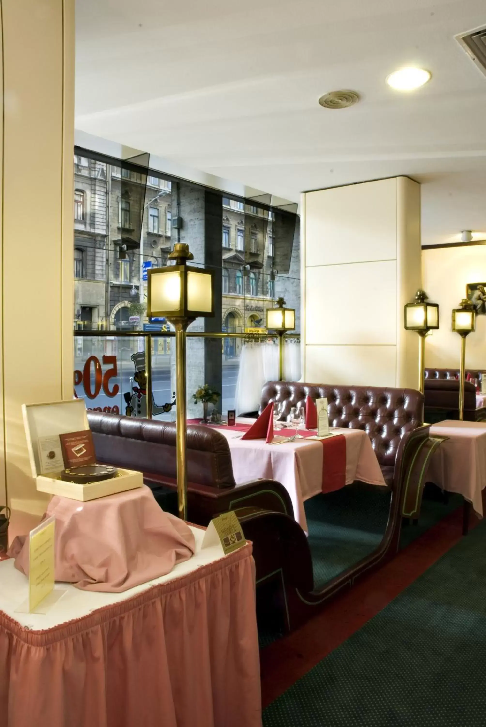 Restaurant/Places to Eat in Danubius Hotel Hungaria City Center