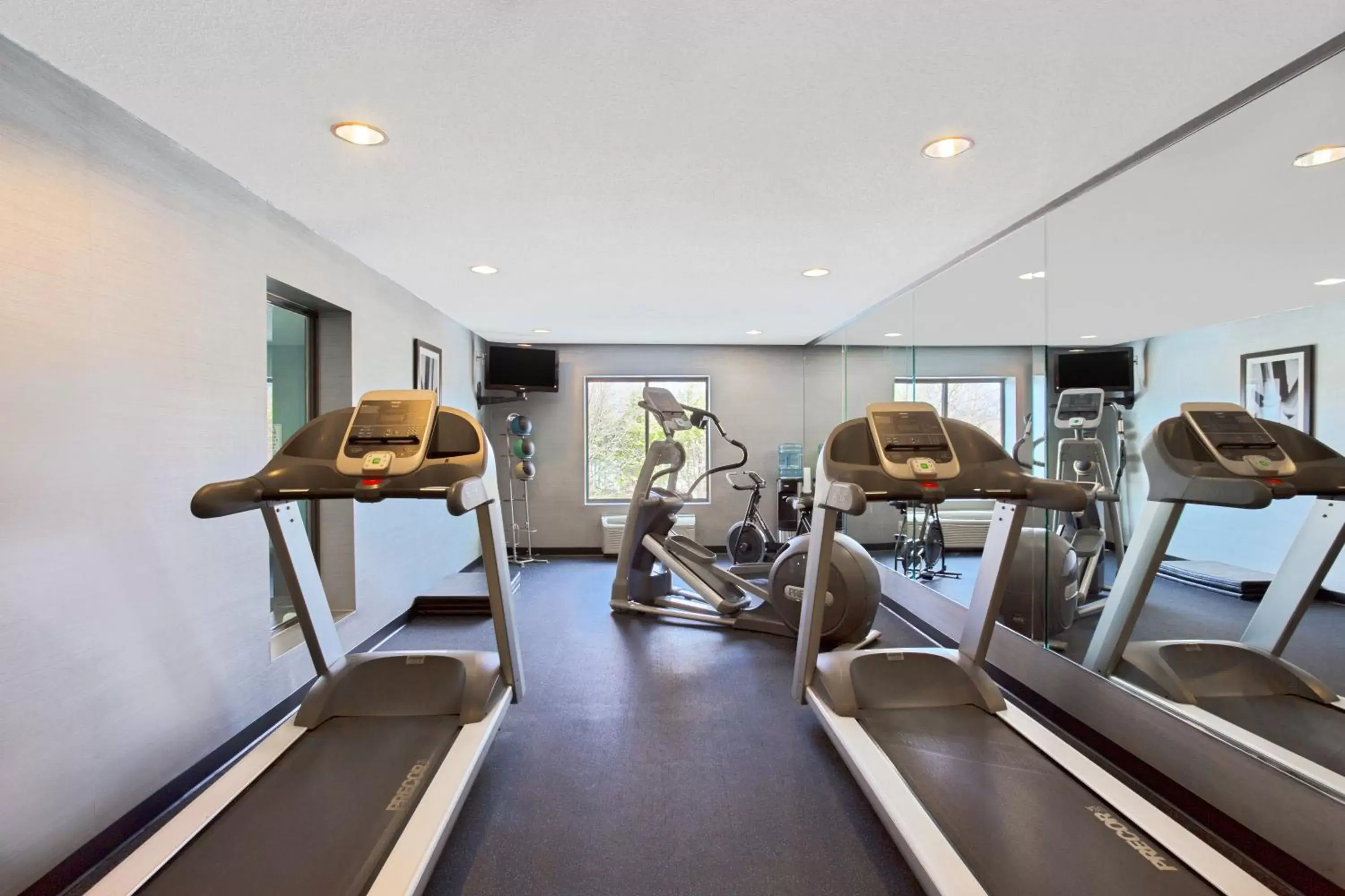 Fitness centre/facilities, Fitness Center/Facilities in Holiday Inn Express & Suites Cooperstown, an IHG Hotel