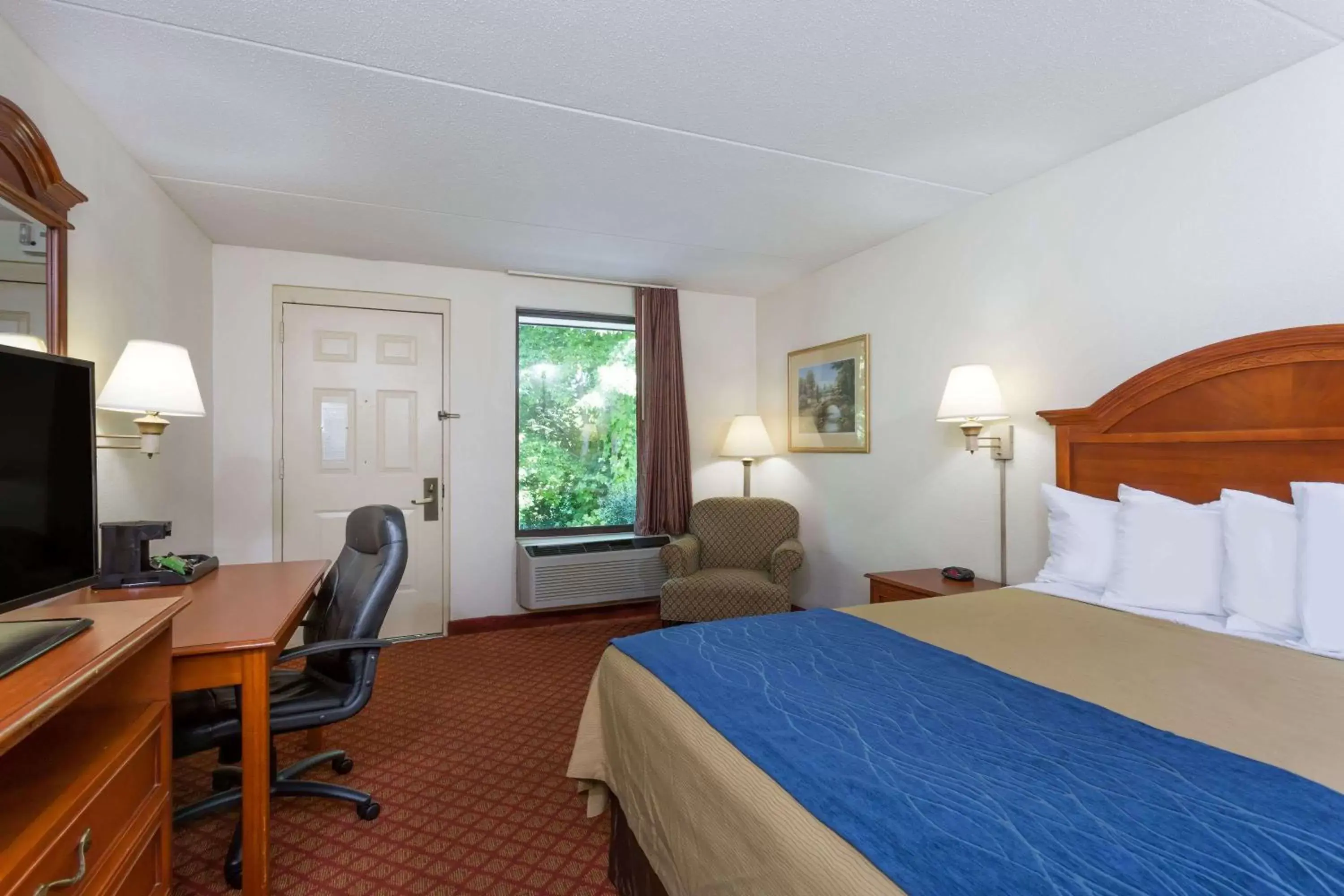 Photo of the whole room in Days Inn by Wyndham Winston Salem North