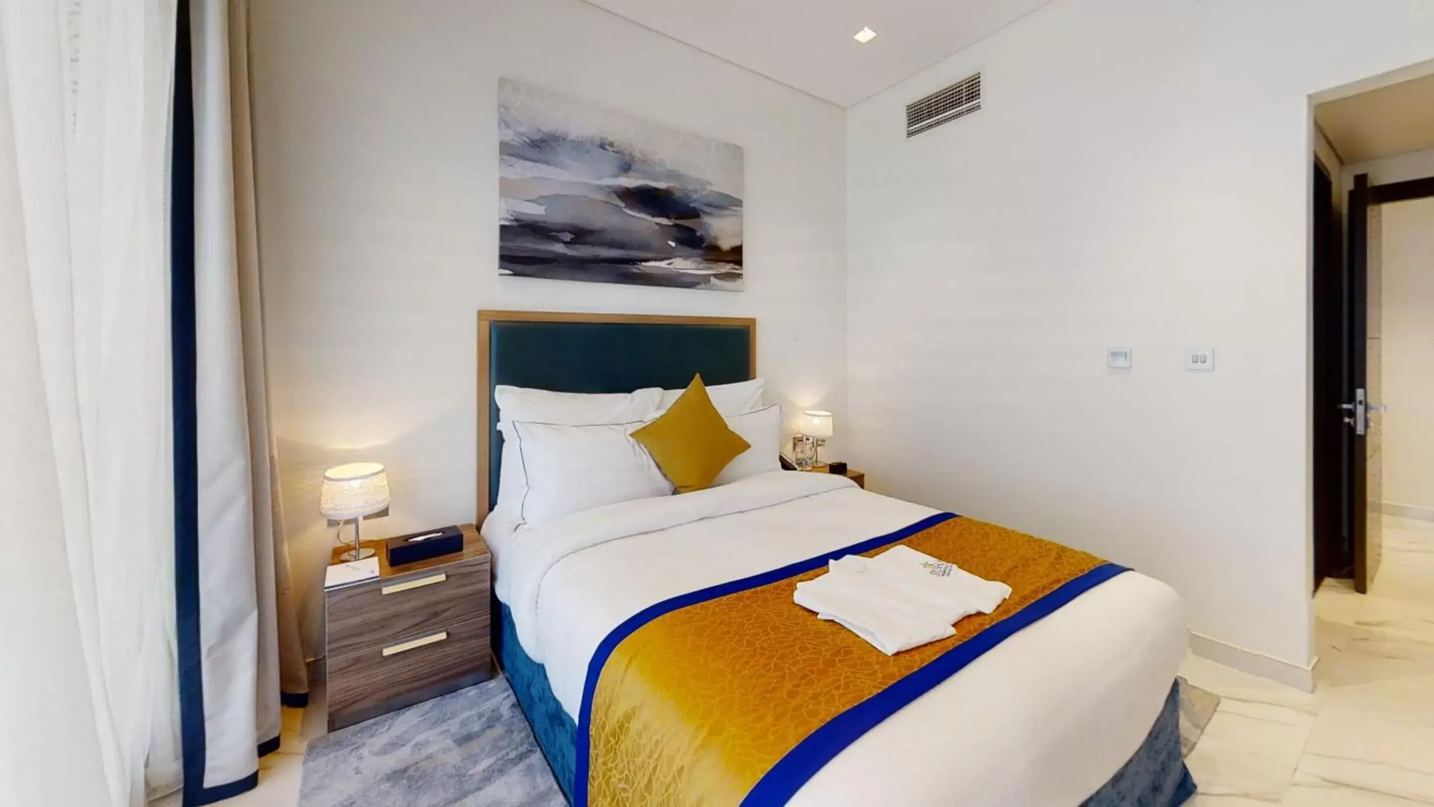 Bedroom, Bed in Suha Mina Rashid Hotel Apartments