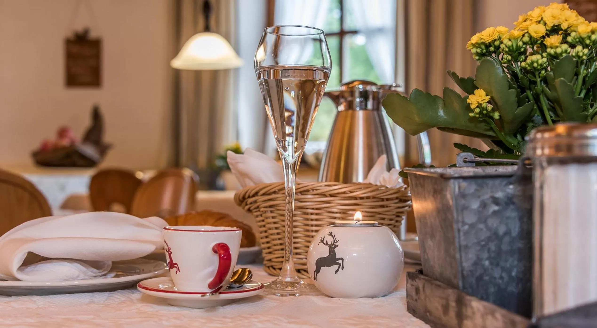 Buffet breakfast in Hotel Mutz Garni