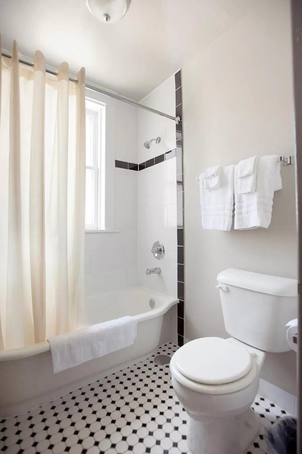 Toilet, Bathroom in Gardner Hotel