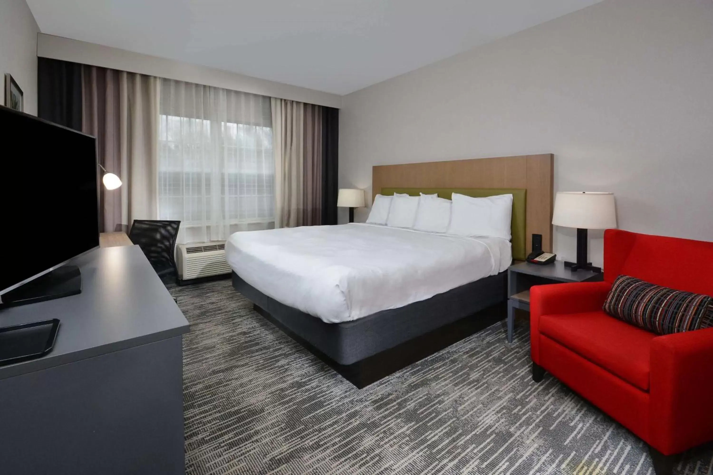Bed in Country Inn & Suites by Radisson Asheville West