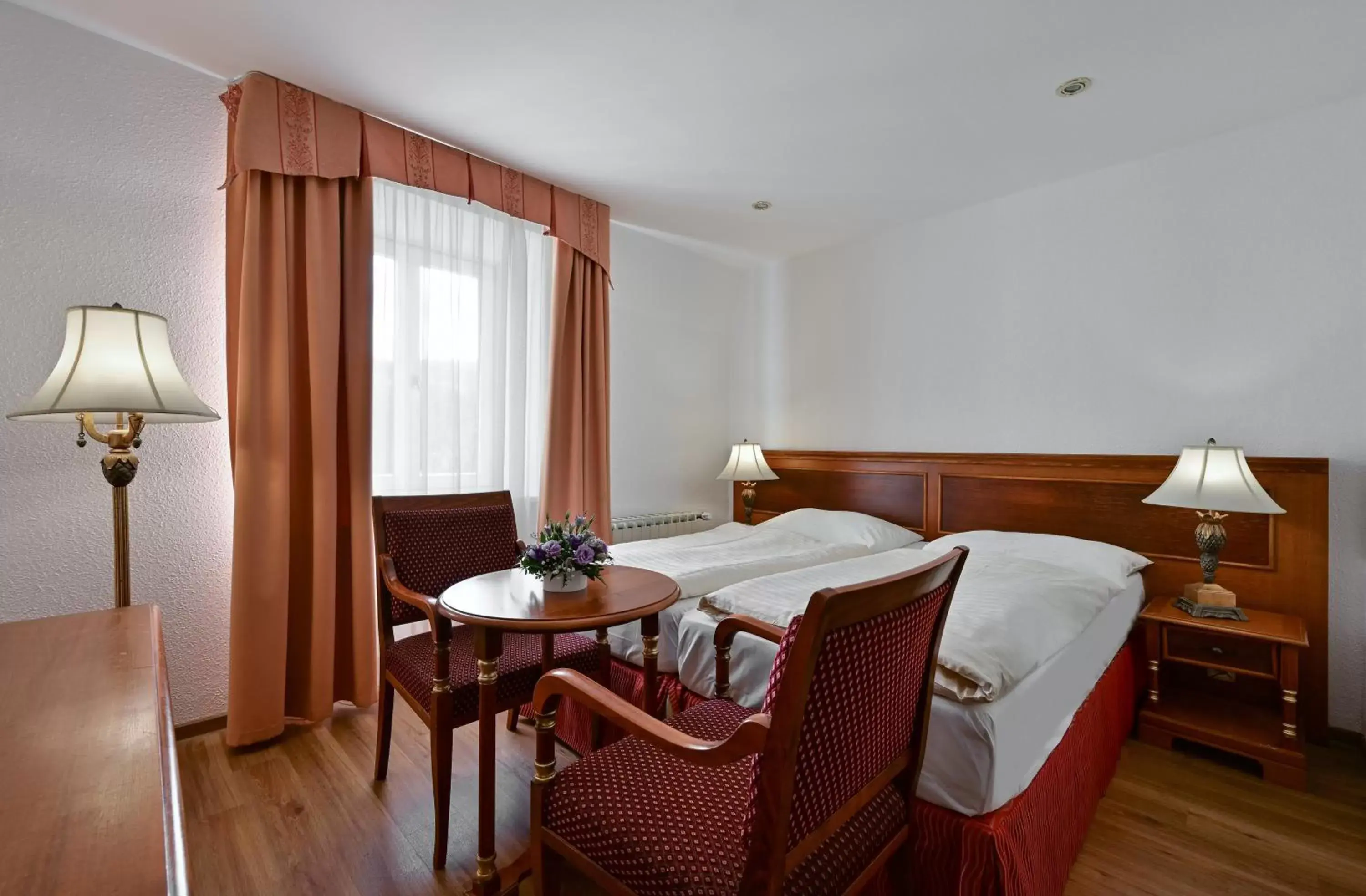 Standard Room in Hotel Continental Standard Room in Hotel Continental