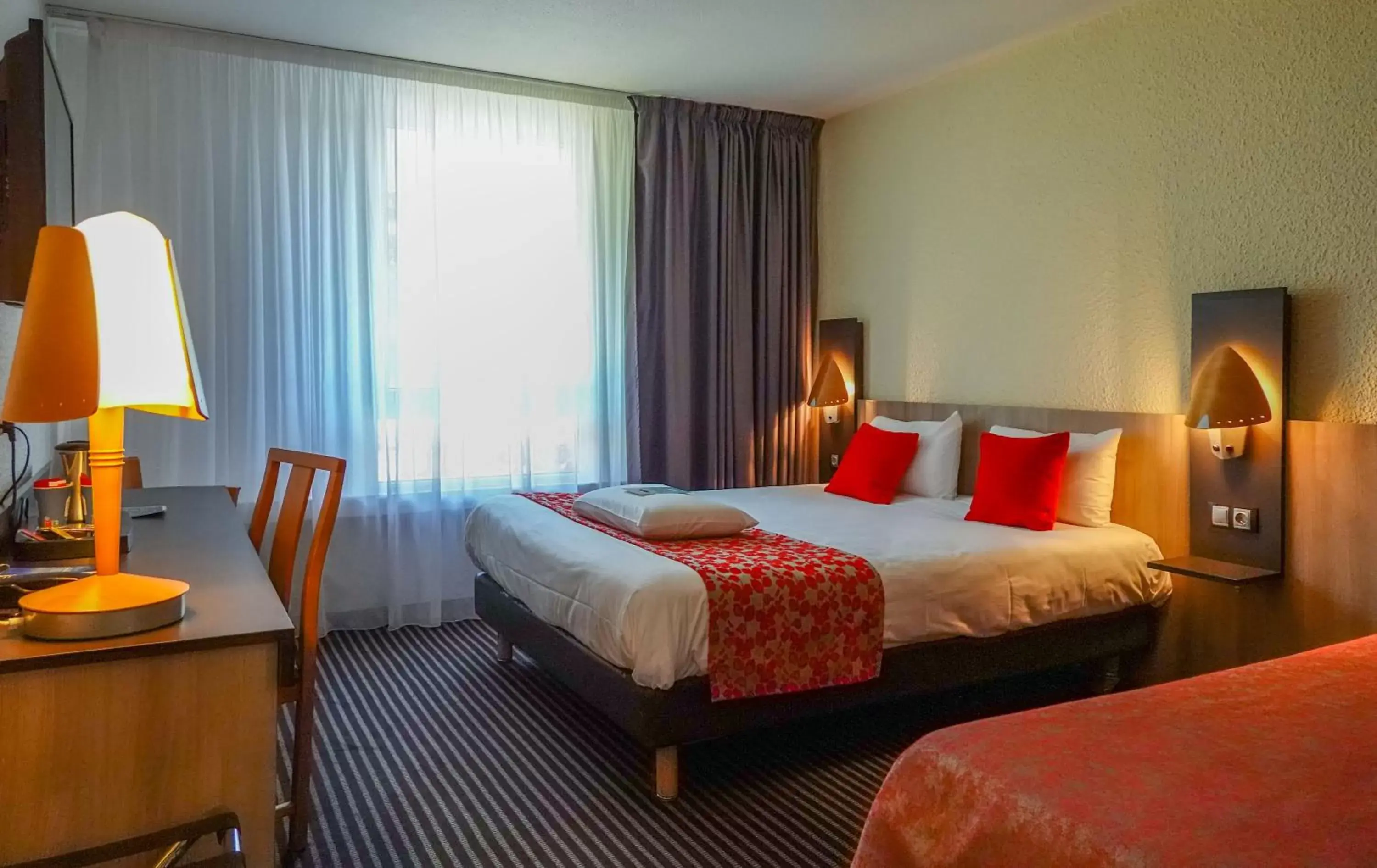 Toilet, Bed in Kyriad Montchanin le Creusot Toilet, Bed in Kyriad Montchanin le Creusot