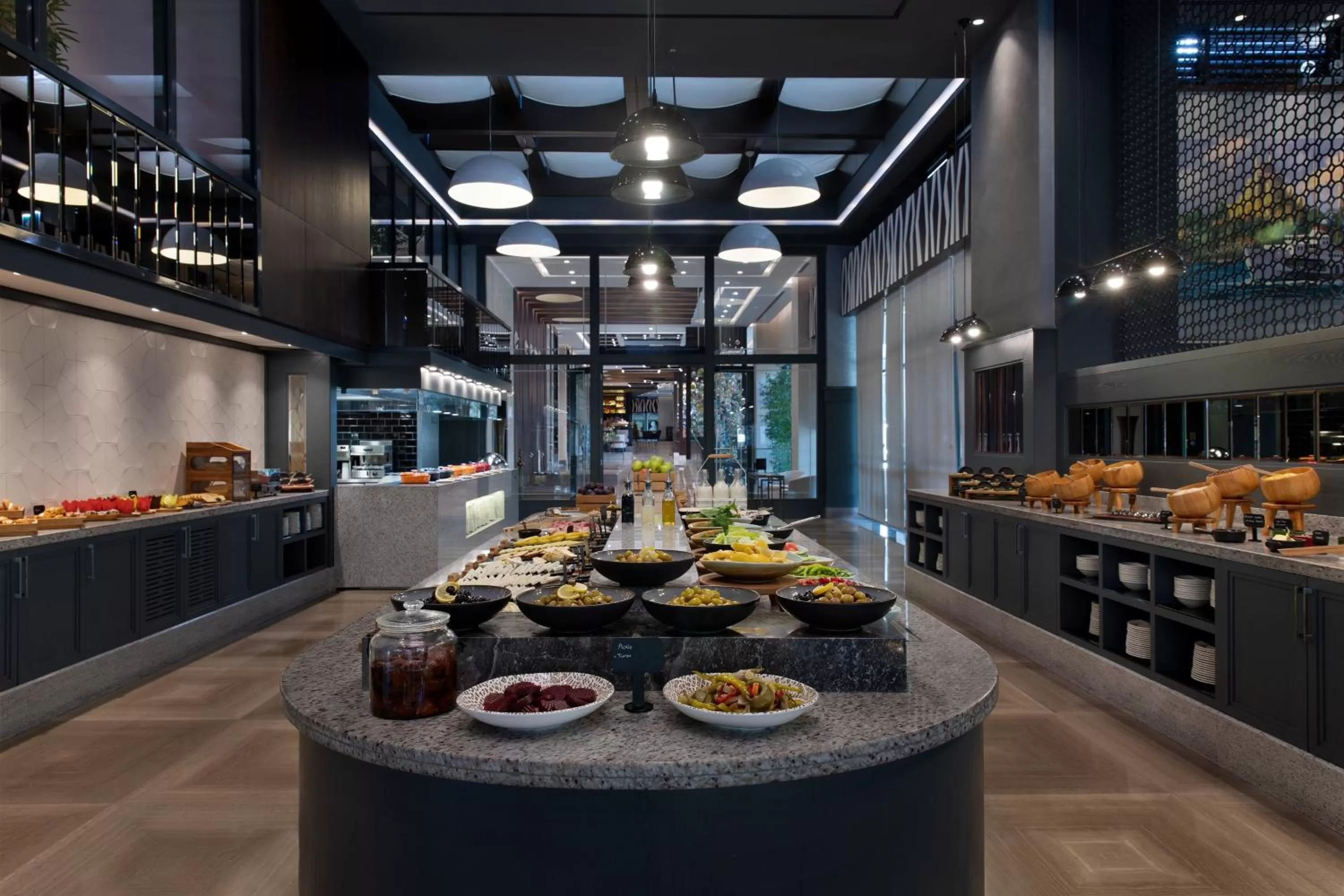 Restaurant/places to eat in Sheraton Istanbul City Center