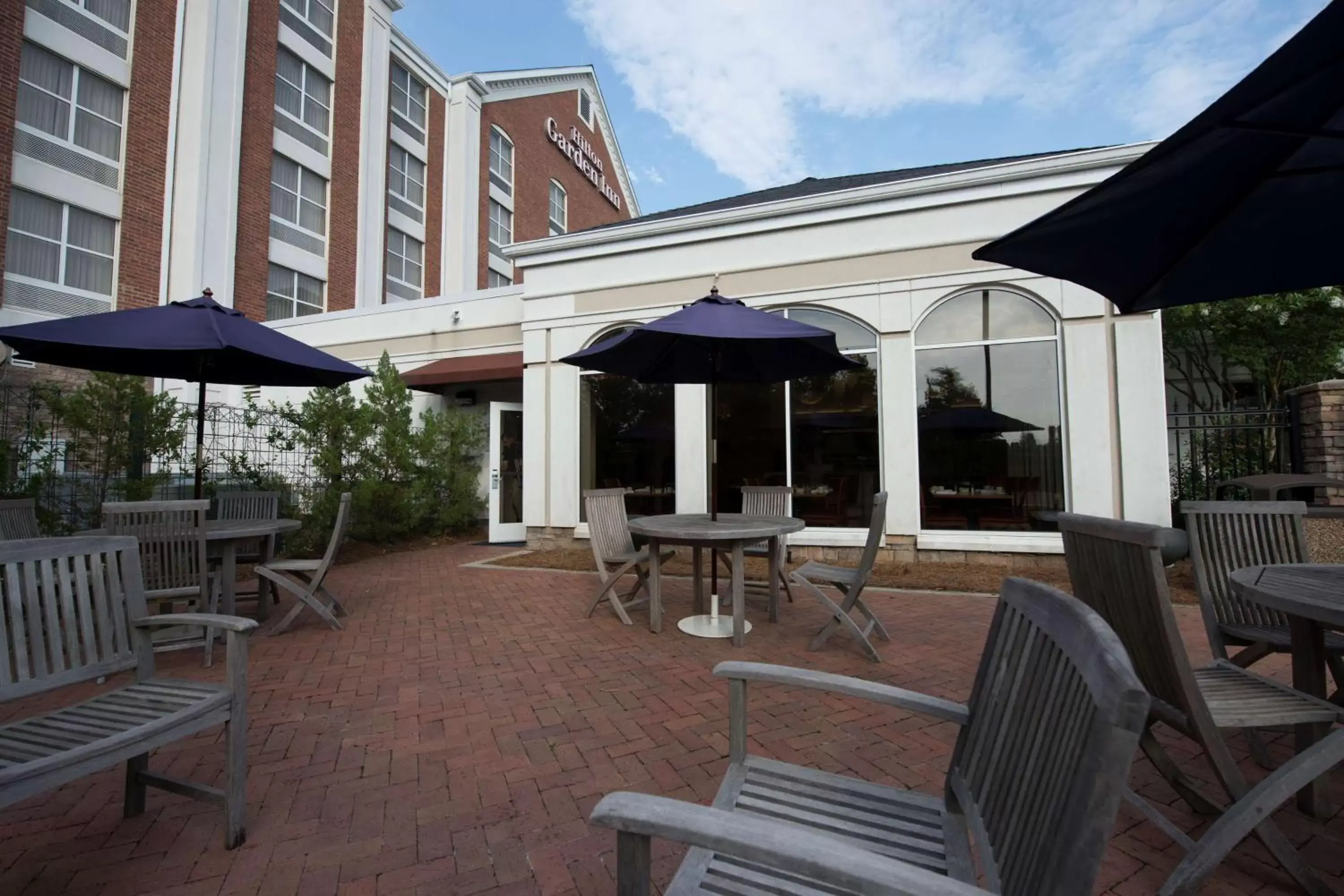 Patio in Hilton Garden Inn Jackson-Madison