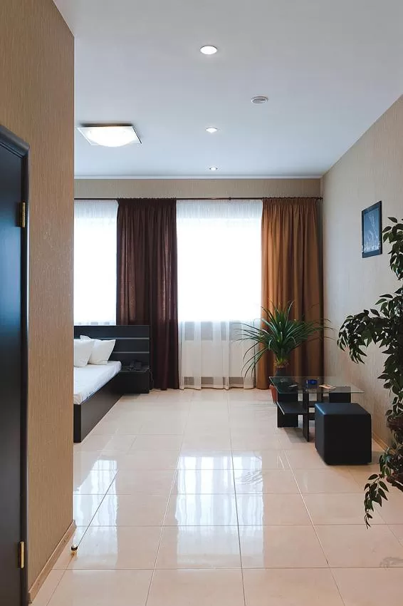 Photo of the whole room, Bed in Hotel 8th Mile