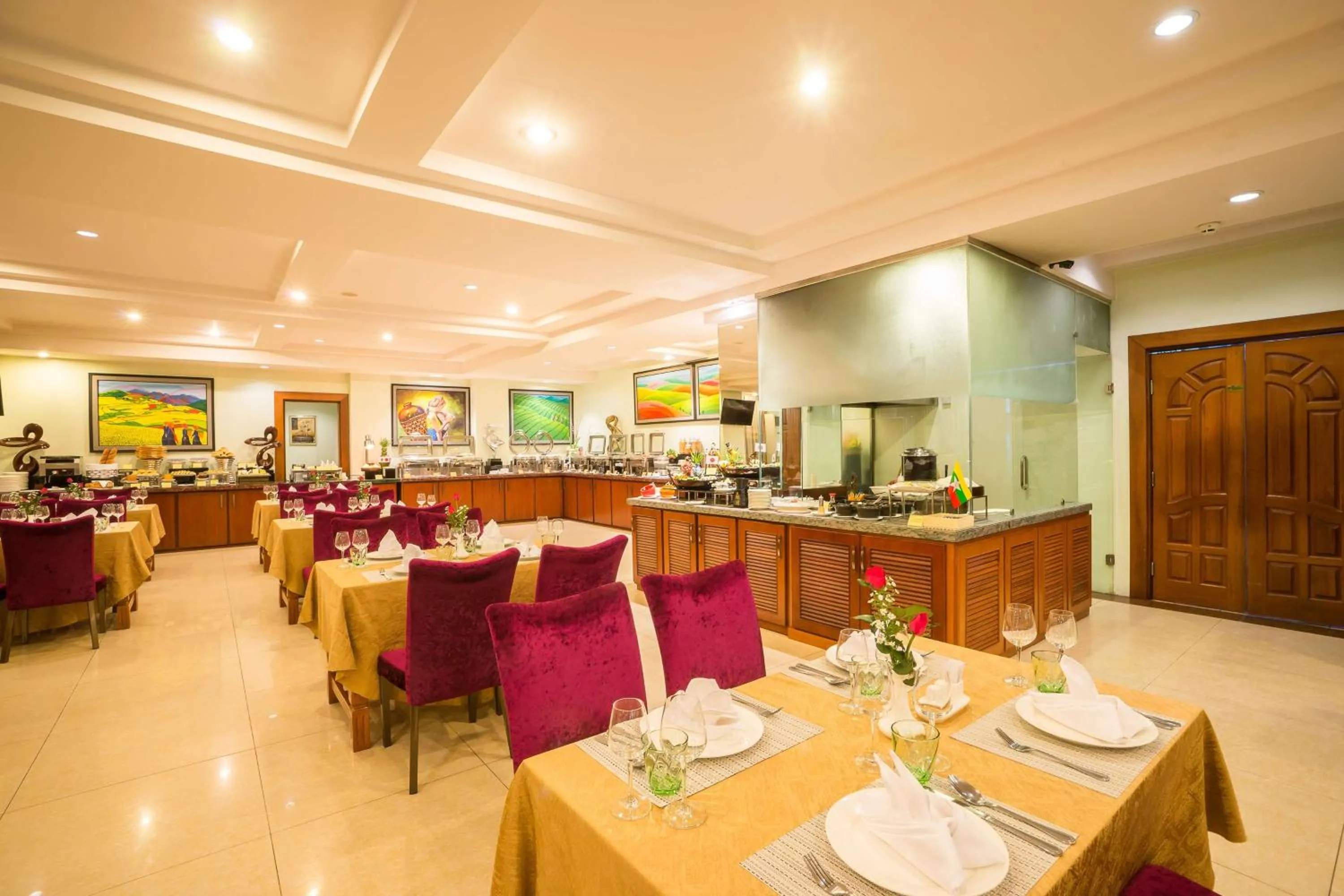 Restaurant/places to eat in Best Western Green Hill Hotel