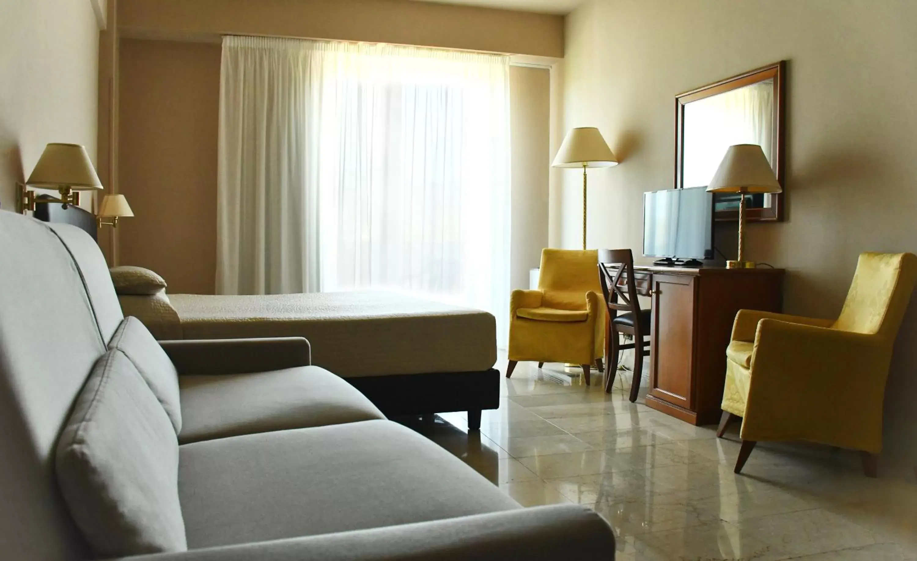 Bed, Seating Area in Hotel San Giorgio