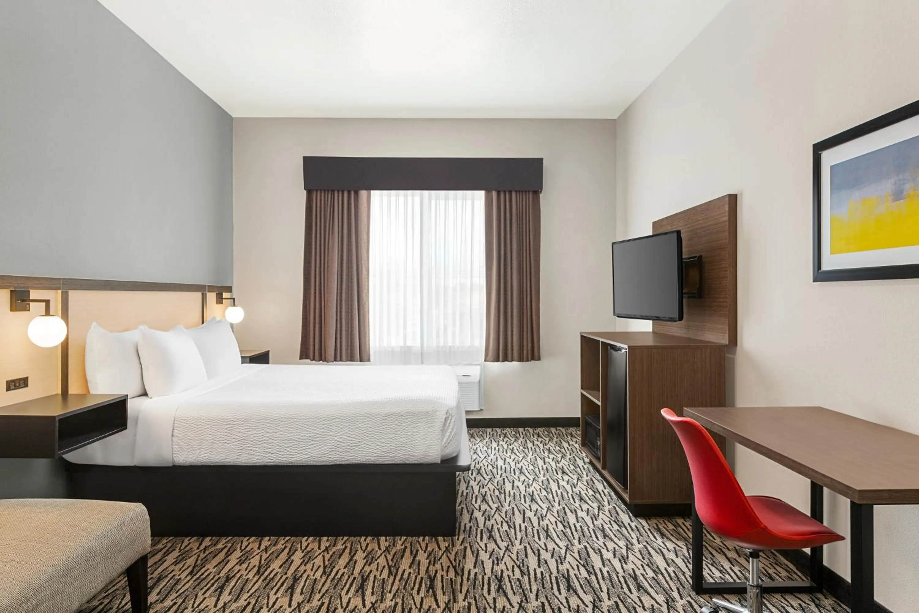 Bedroom, Bed in Ramada by Wyndham Marina