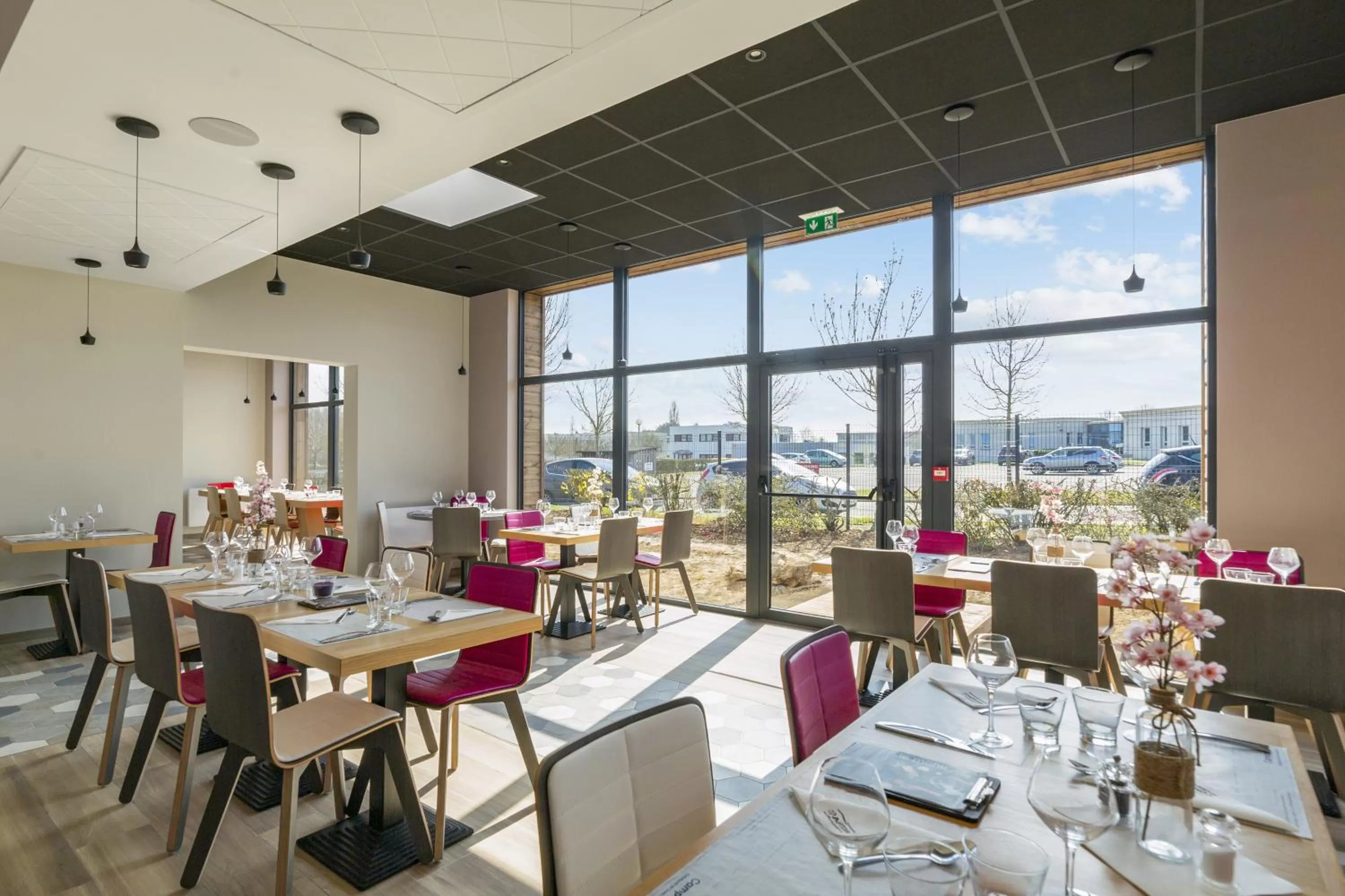 Restaurant/places to eat in Campanile Chartres