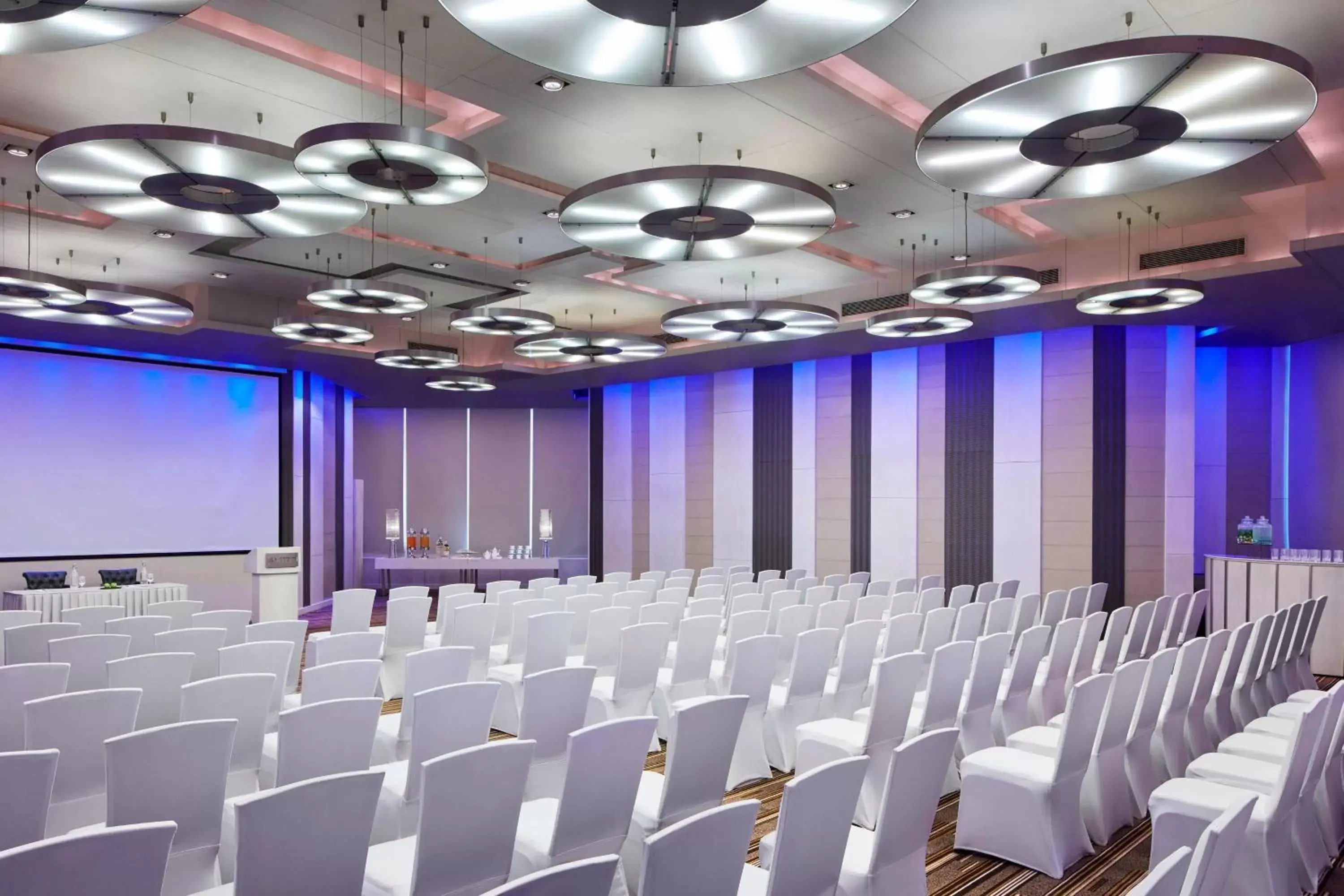 Meeting/conference room, Banquet Facilities in Le Meridien New Delhi