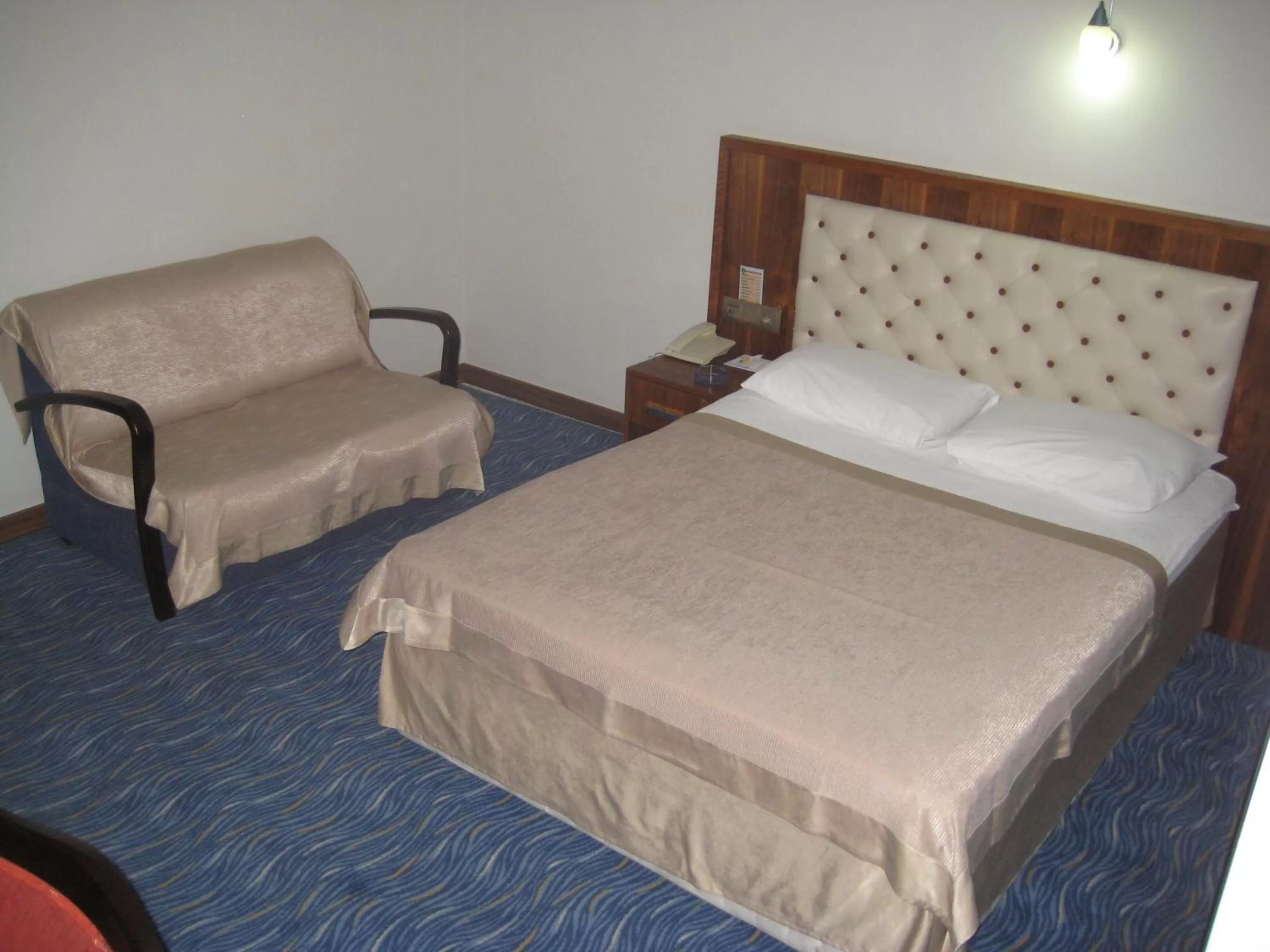 TV and multimedia, Bed in Miroglu Hotel