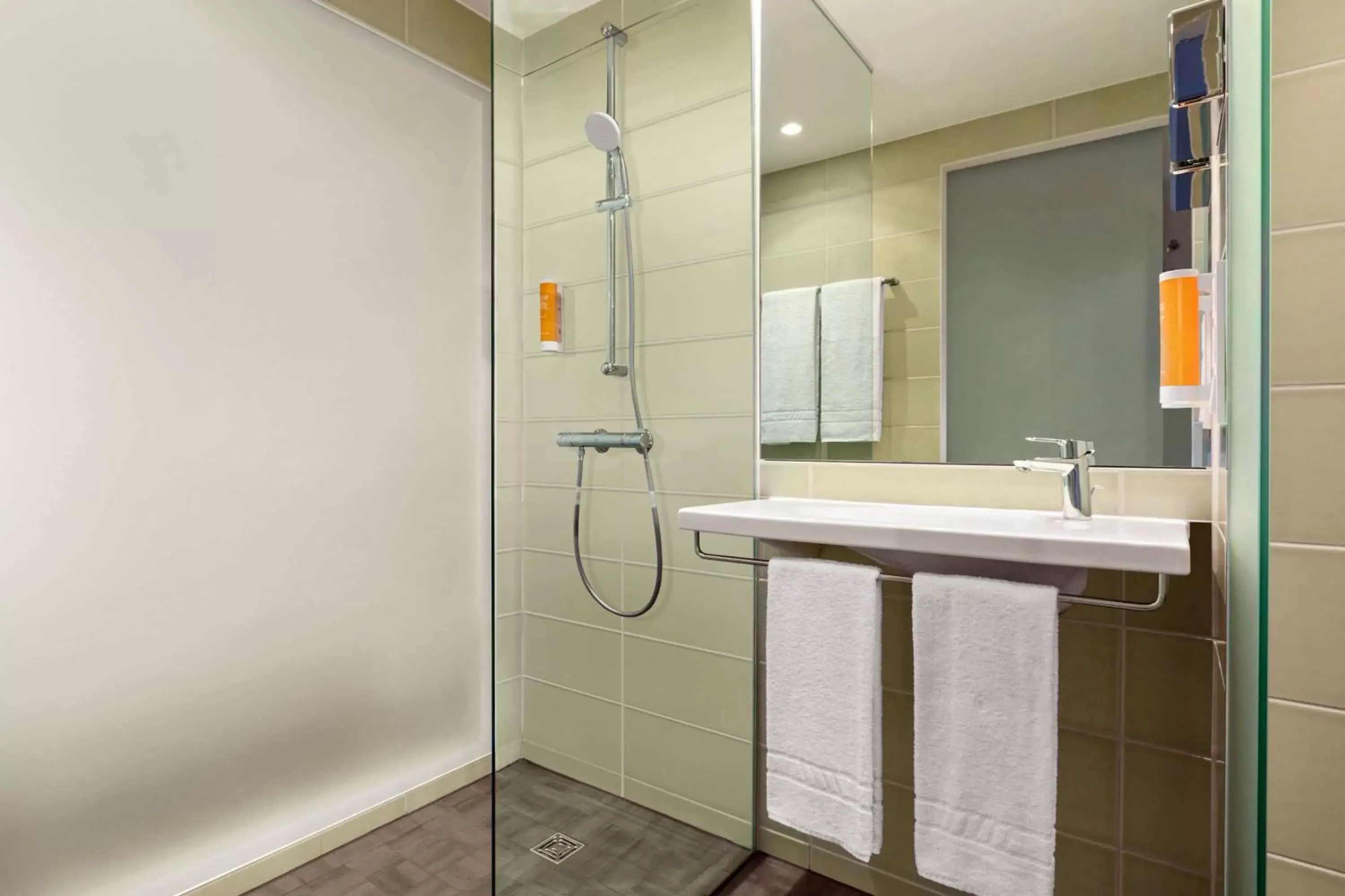 Shower, Bathroom in Super 8 by Wyndham Hamburg Mitte