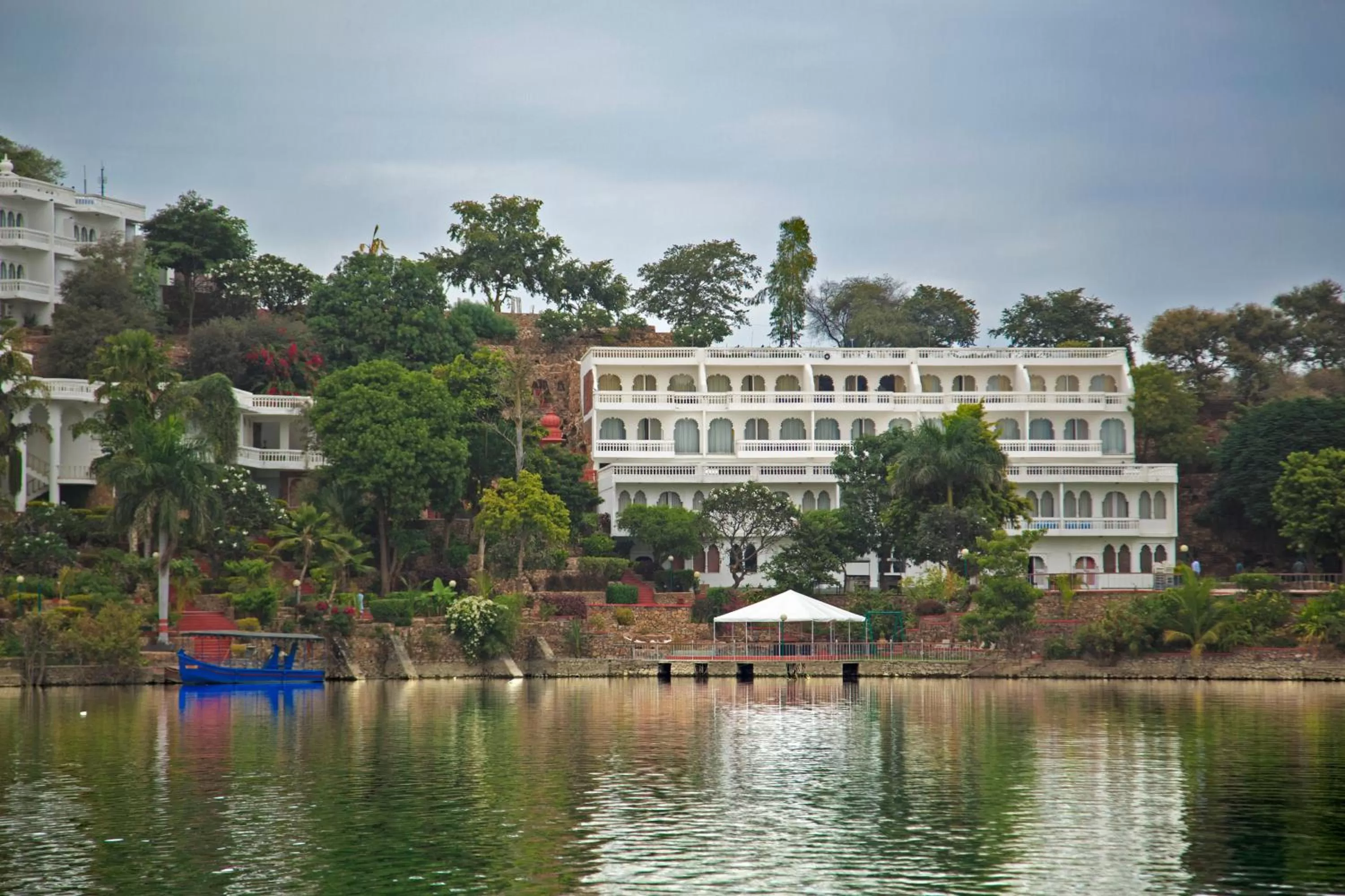 Facade/entrance in Jaisamand Island Resort