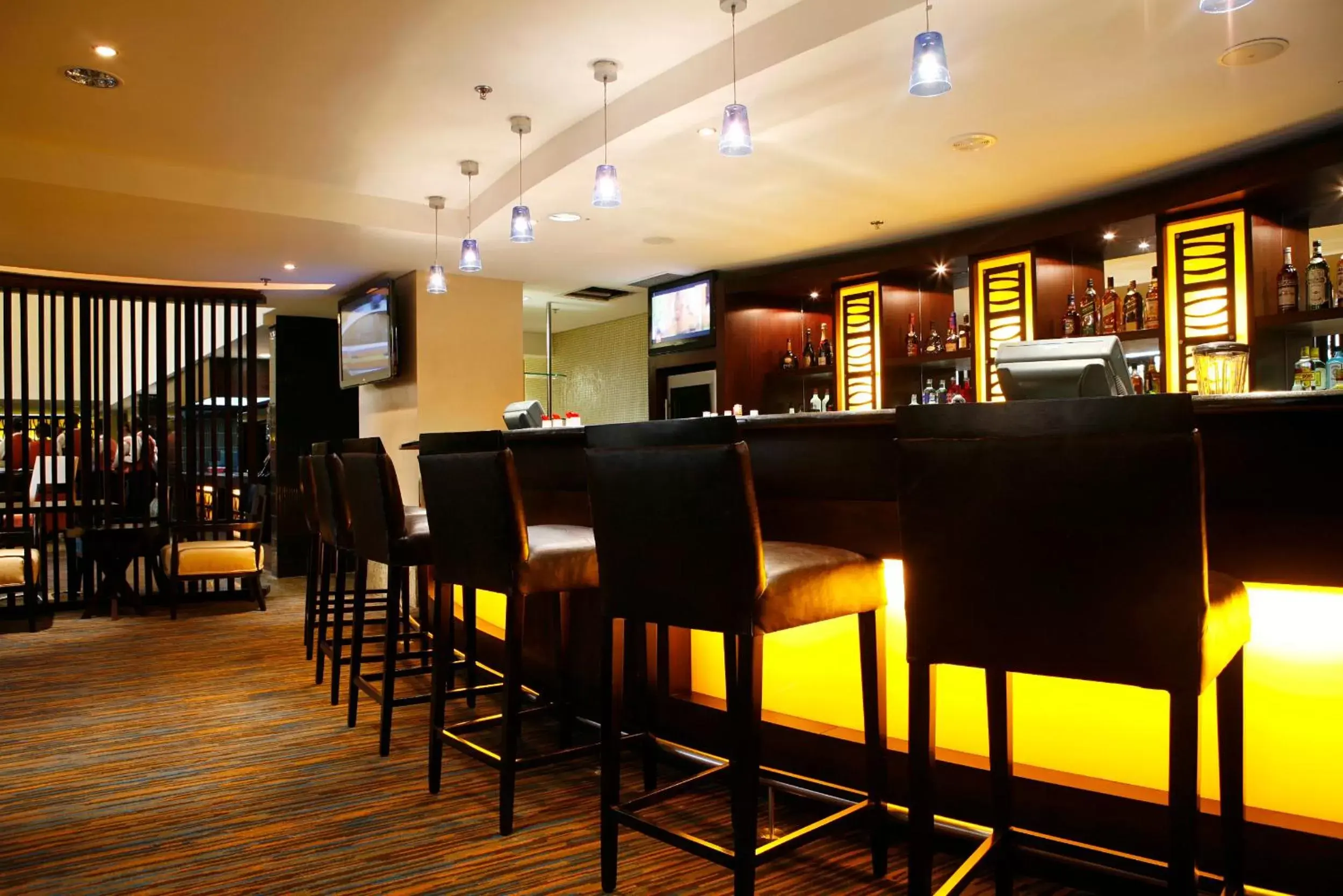 Lounge or bar, Lounge/Bar in Mövenpick Hotel Ikoyi Lagos