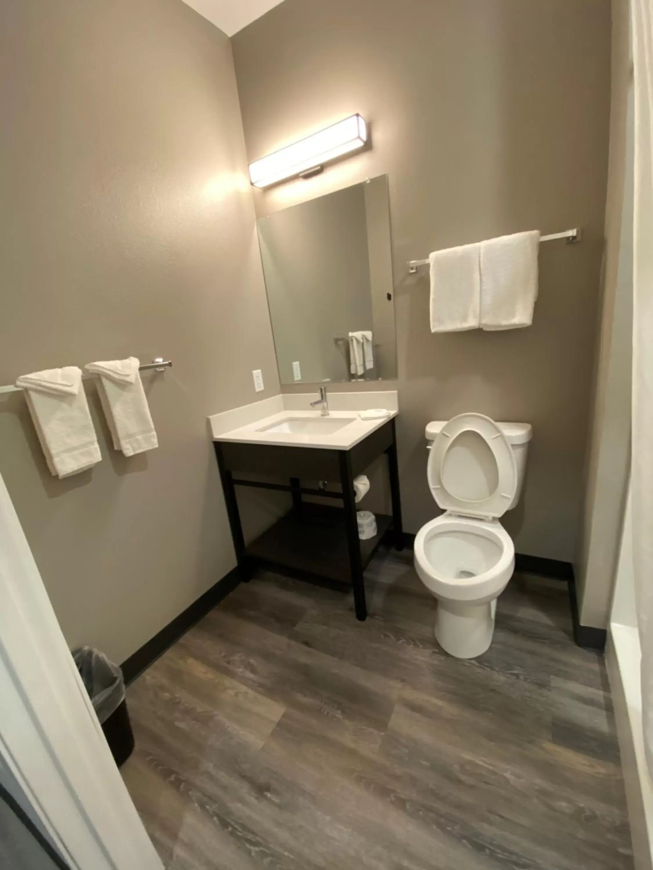 Bathroom in Motel 6 North Platte - East