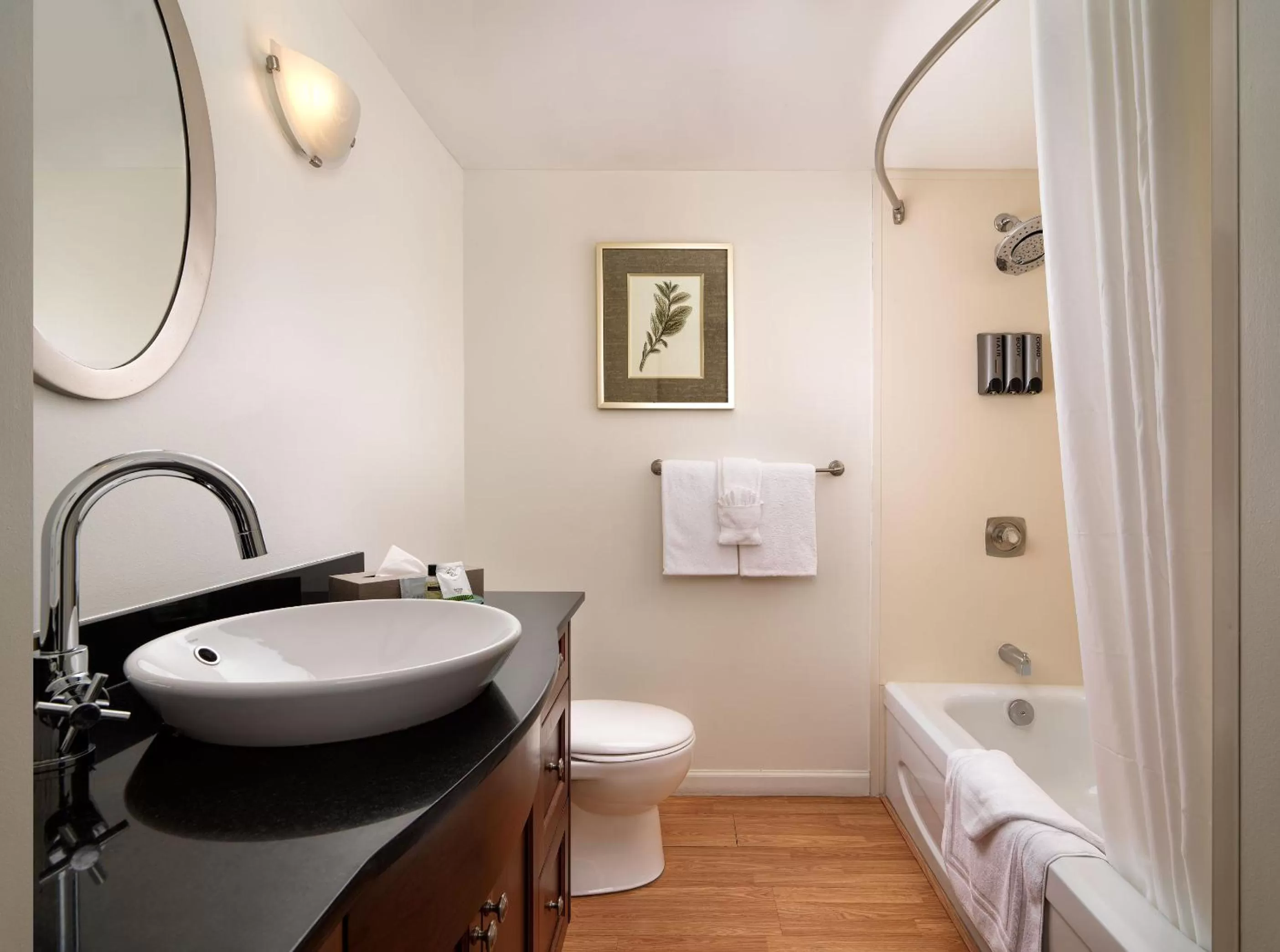 Bathroom in Huntingdon Hotel and Suites