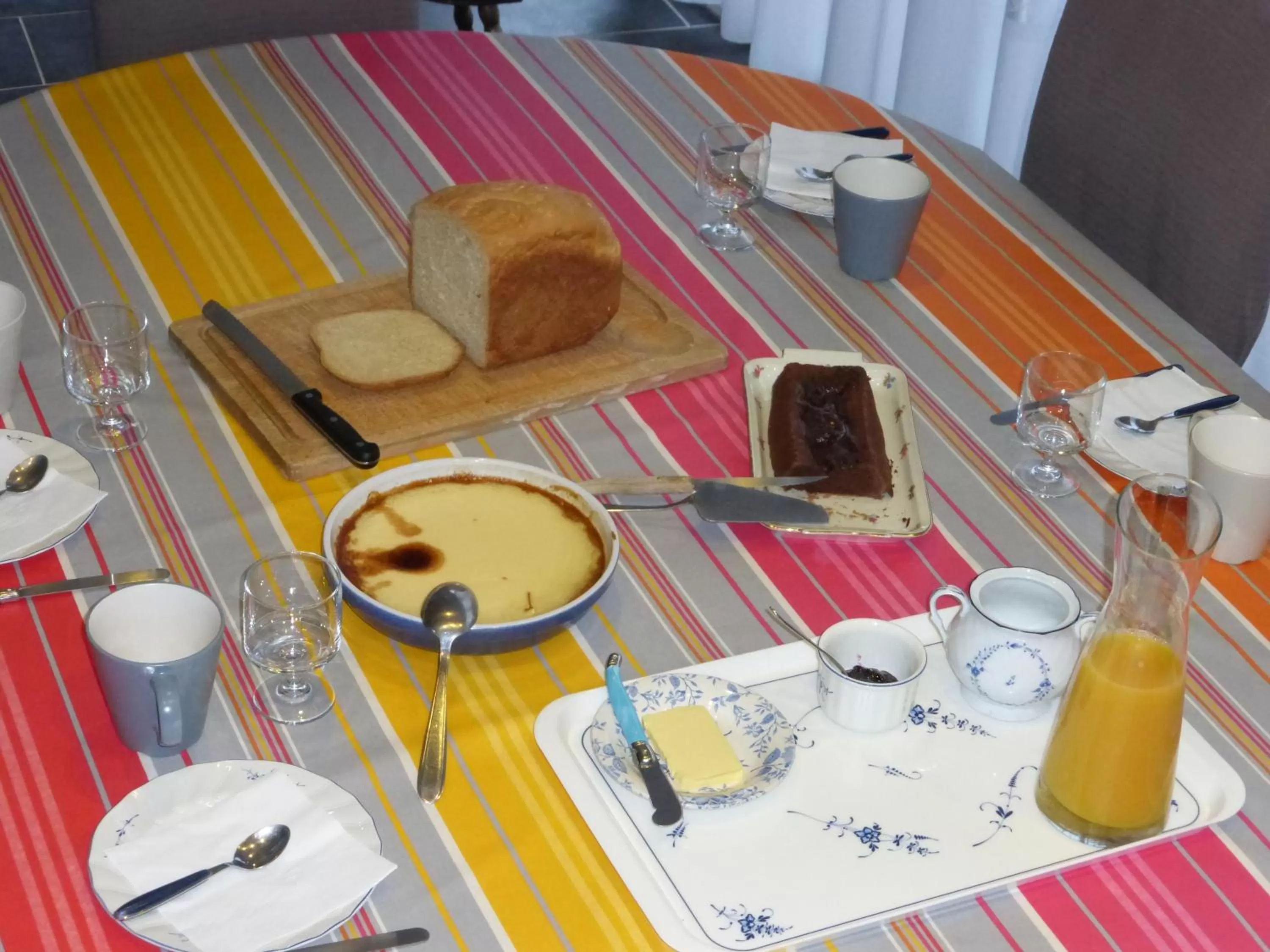 Food and drinks in Chambres de Condate