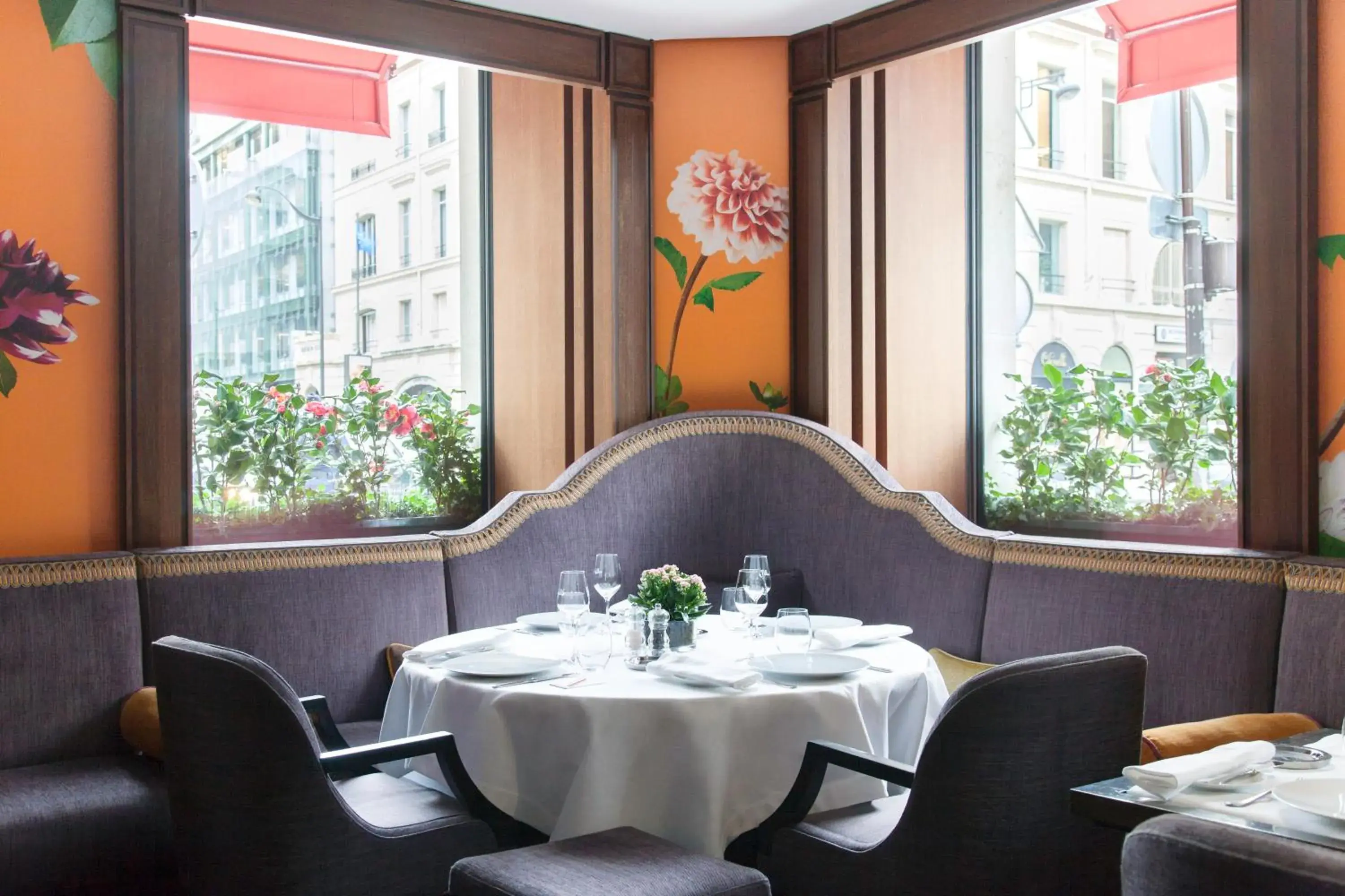 Restaurant/Places to Eat in Le Bristol Paris - an Oetker Collection Hotel
