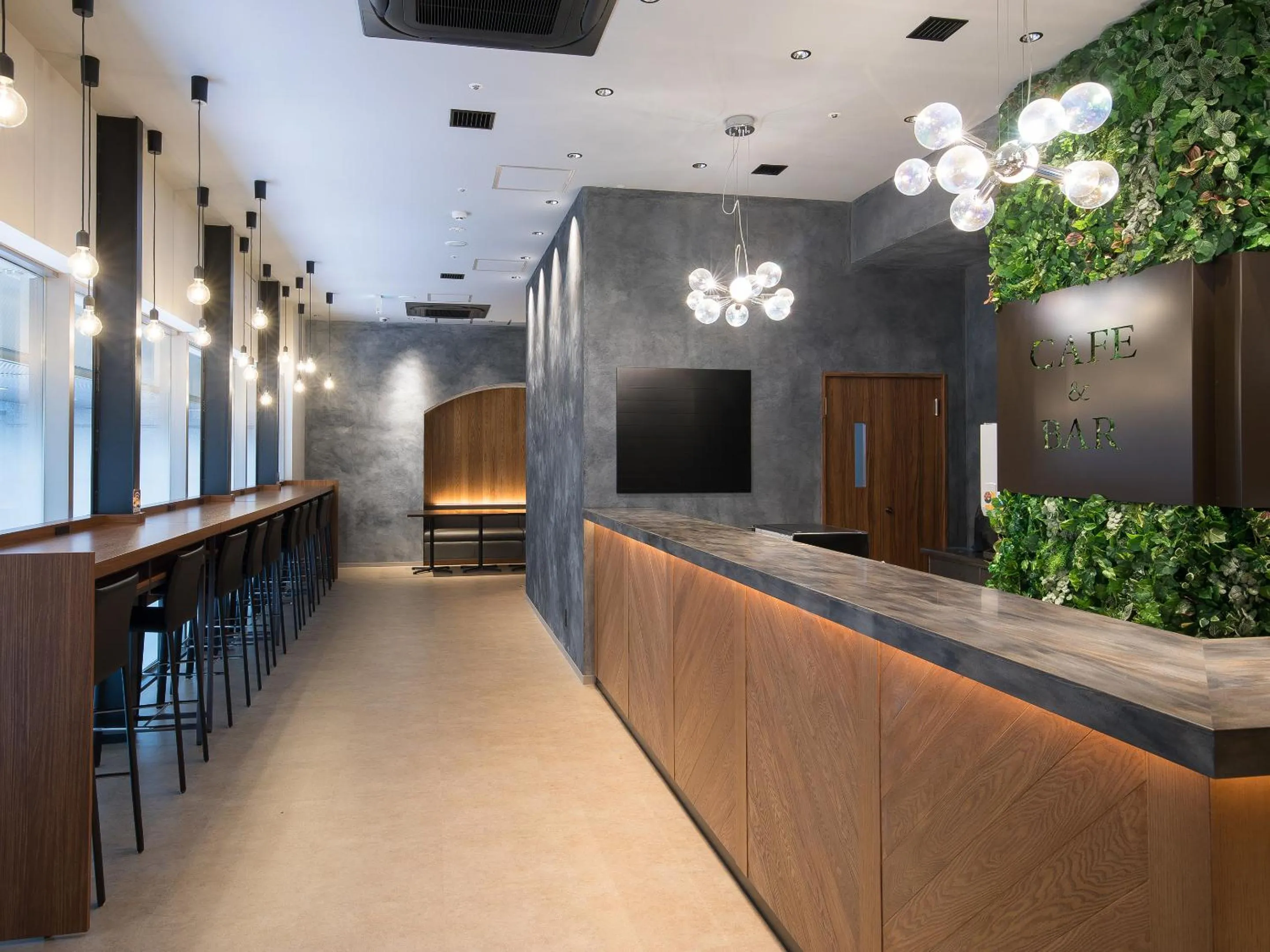 Communal lounge/ TV room in Gardens Cabin