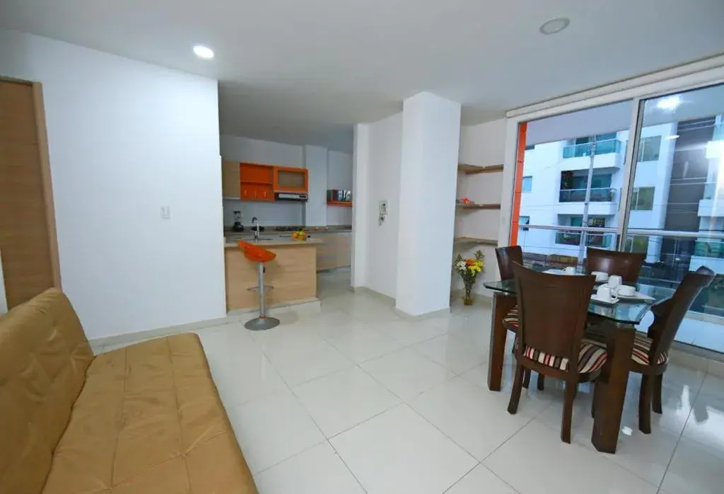 Kitchen or kitchenette, Dining Area in Hotel Cabrero Mar