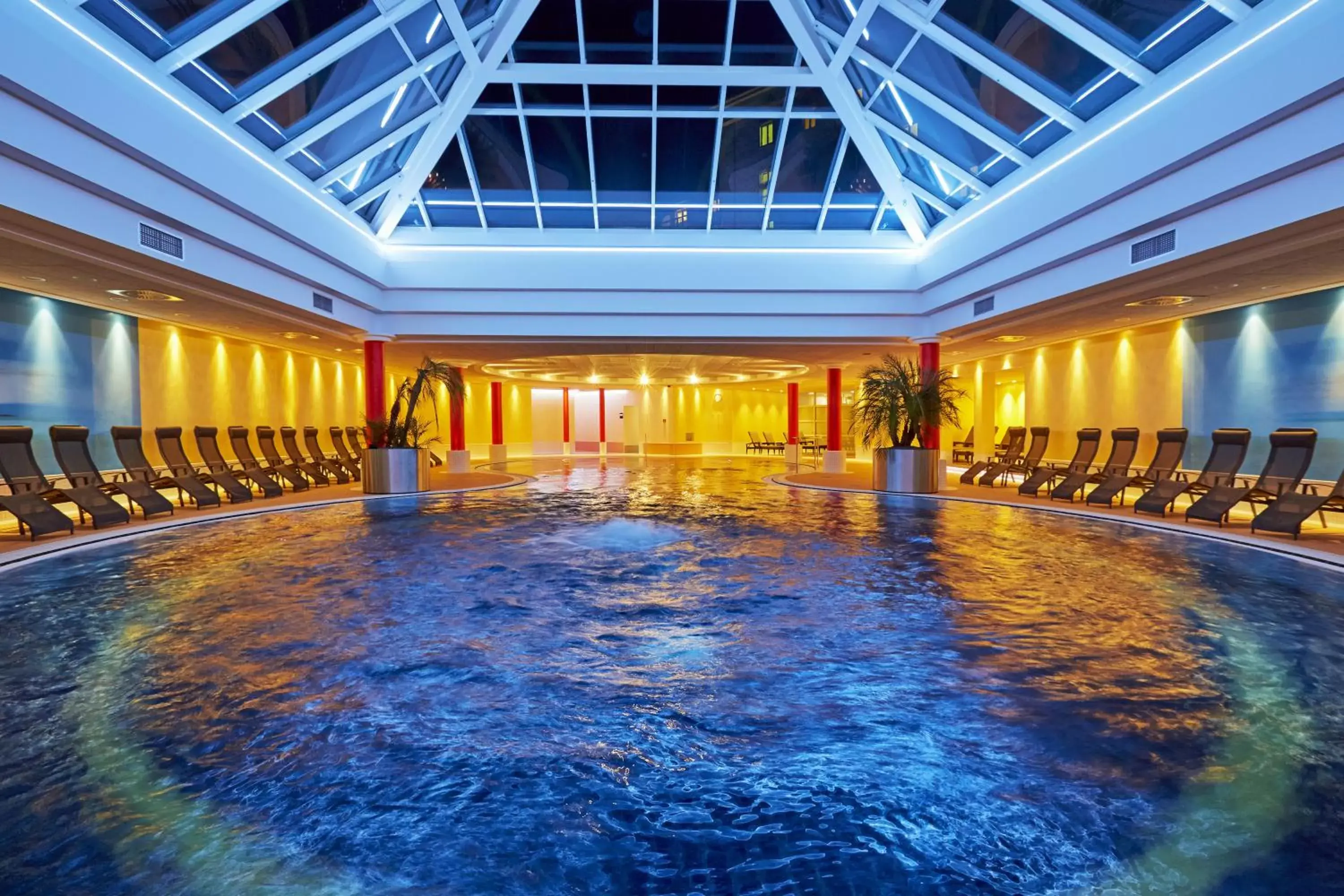 Sauna, Swimming Pool in H+ Hotel & SPA Friedrichroda