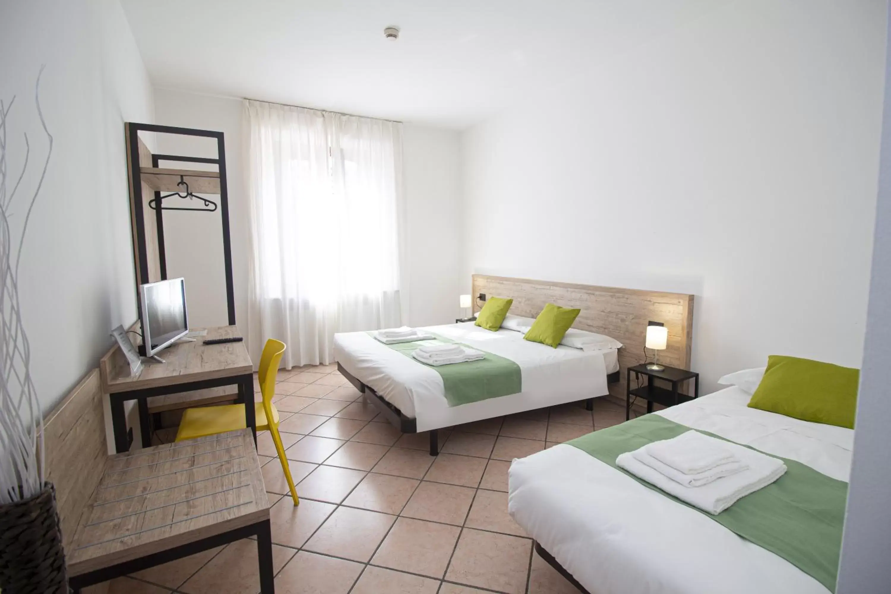 Bedroom, Bed in Hotel Tornielli 9