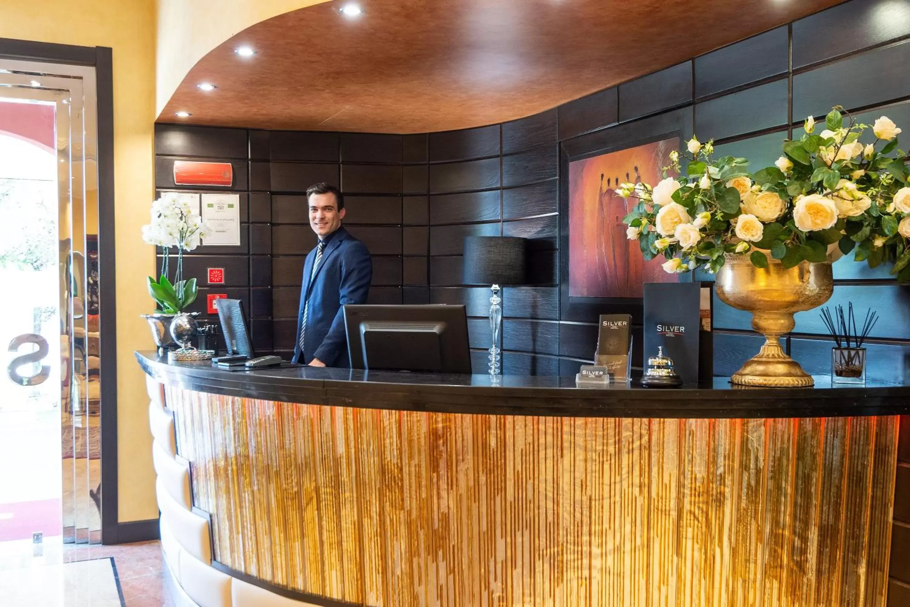 Staff, Lobby/Reception in Hotel Silver Milano