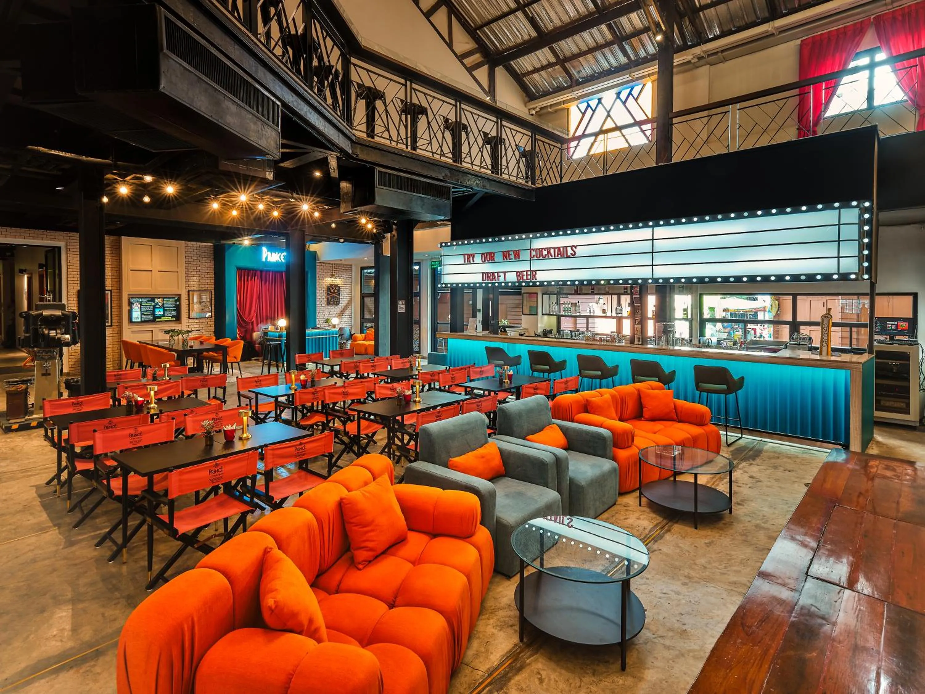 Restaurant/places to eat in Prince Theatre Heritage Stay Hostel - Silom