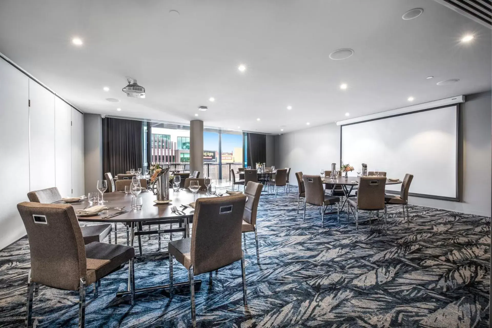 Meeting/conference room, Restaurant/Places to Eat in The Sebel Melbourne Ringwood