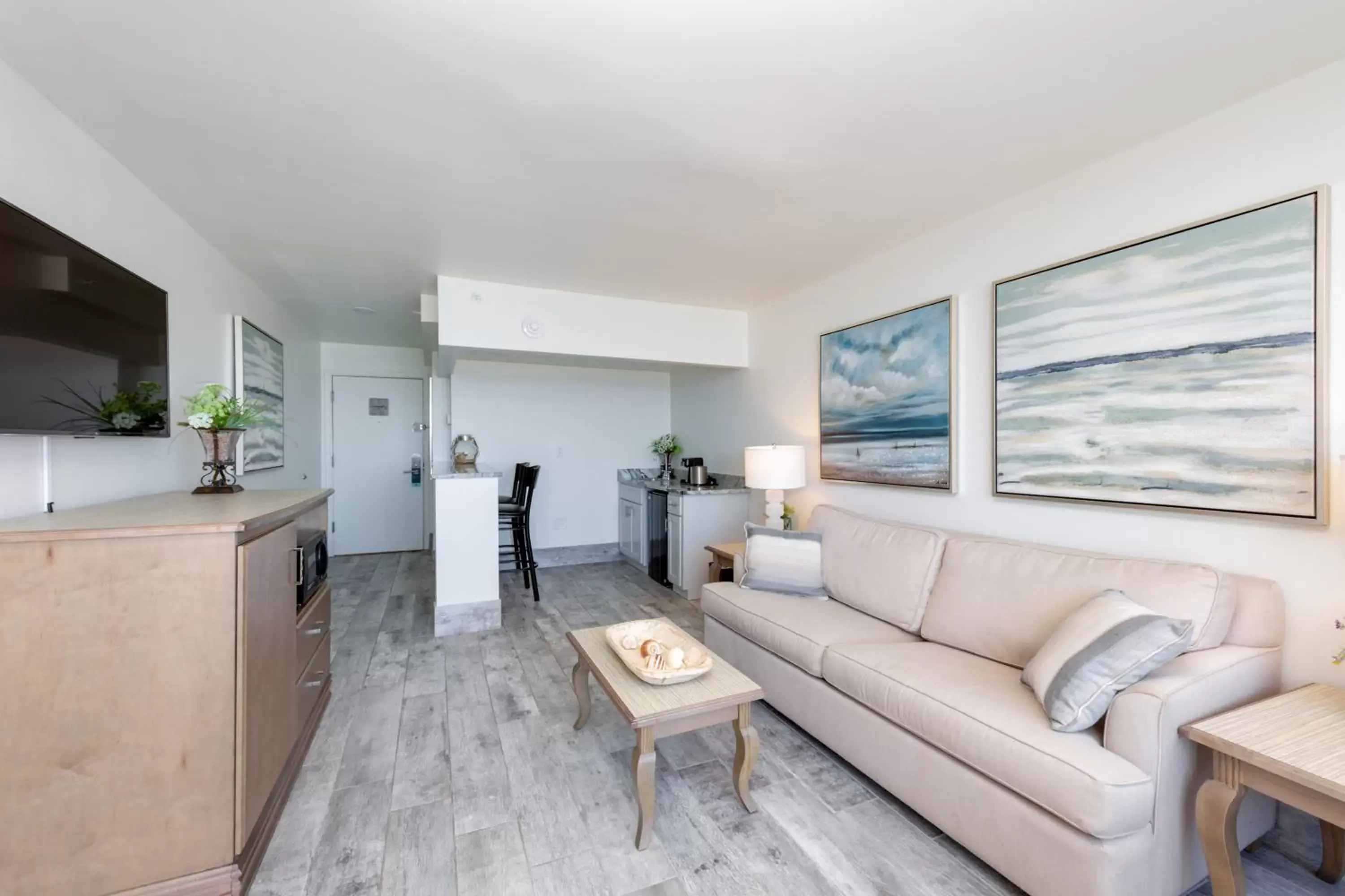 Living room, Seating Area in The Island Resort at Fort Walton Beach