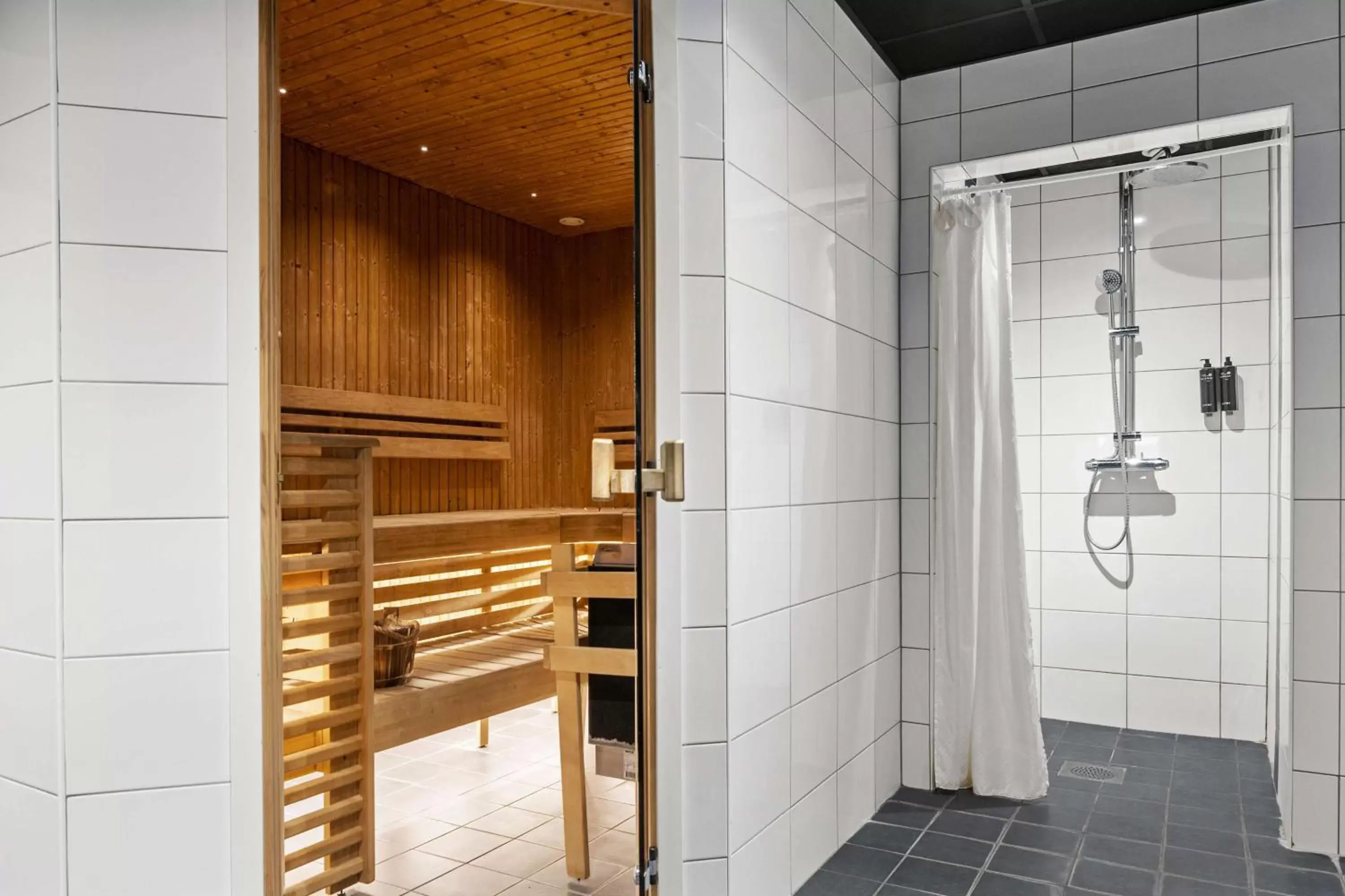 Spa and wellness centre/facilities, Bathroom in Best Western Gustaf Wasa Hotel