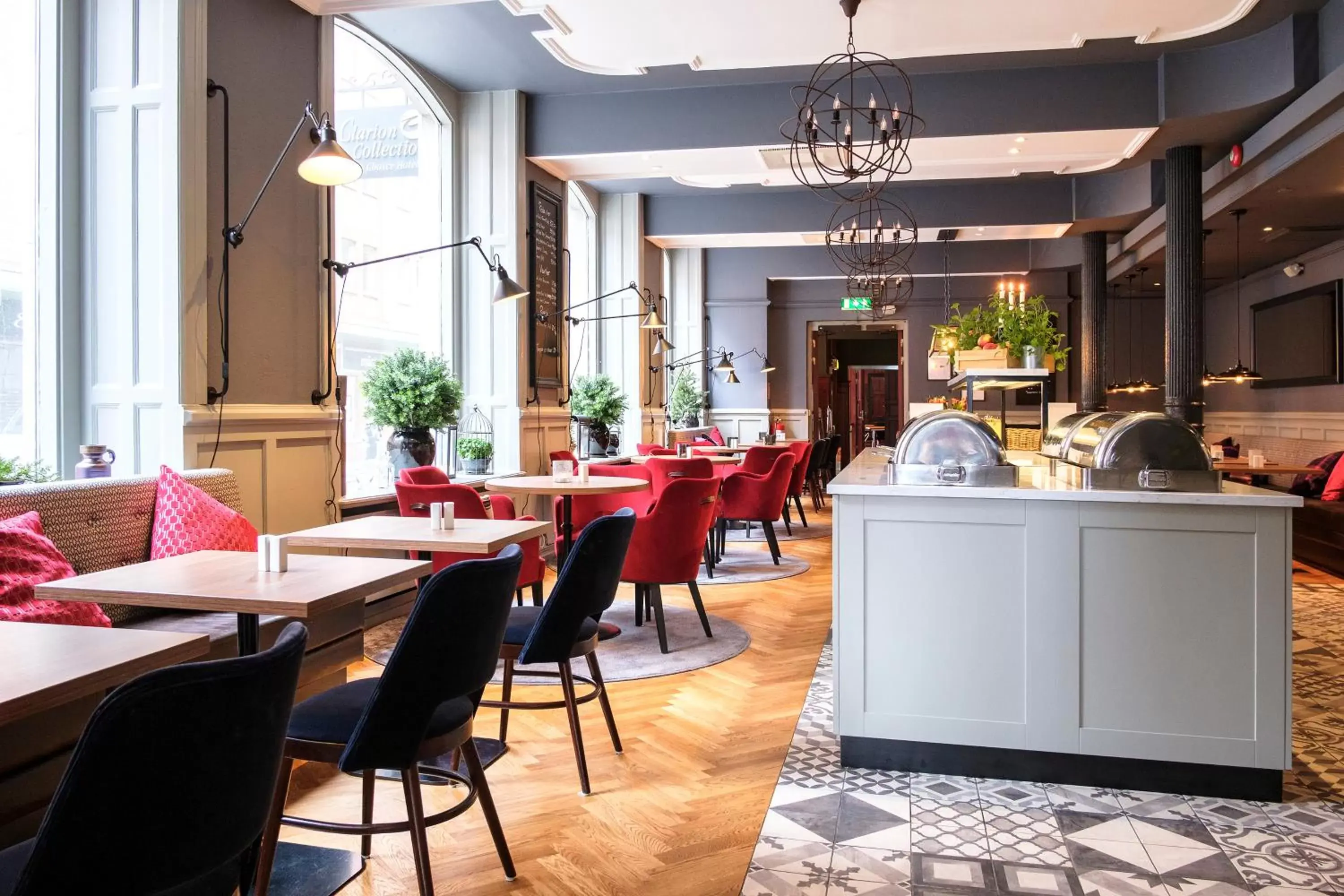 Restaurant/places to eat in Home Hotel Temperance Restaurant/places to eat in Home Hotel Temperance