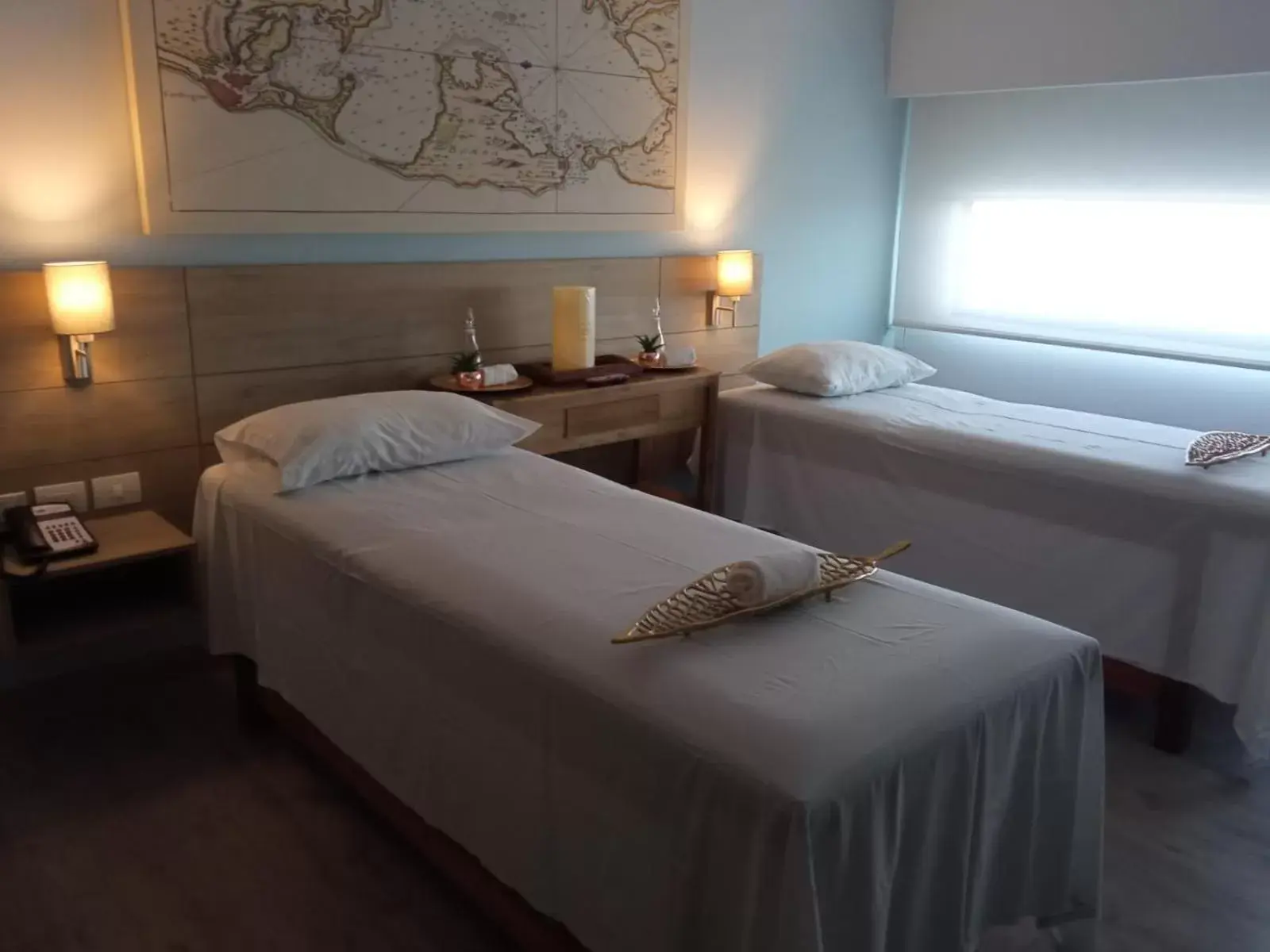 Massage, Bed in Holiday Inn Express Cartagena Manga, an IHG Hotel