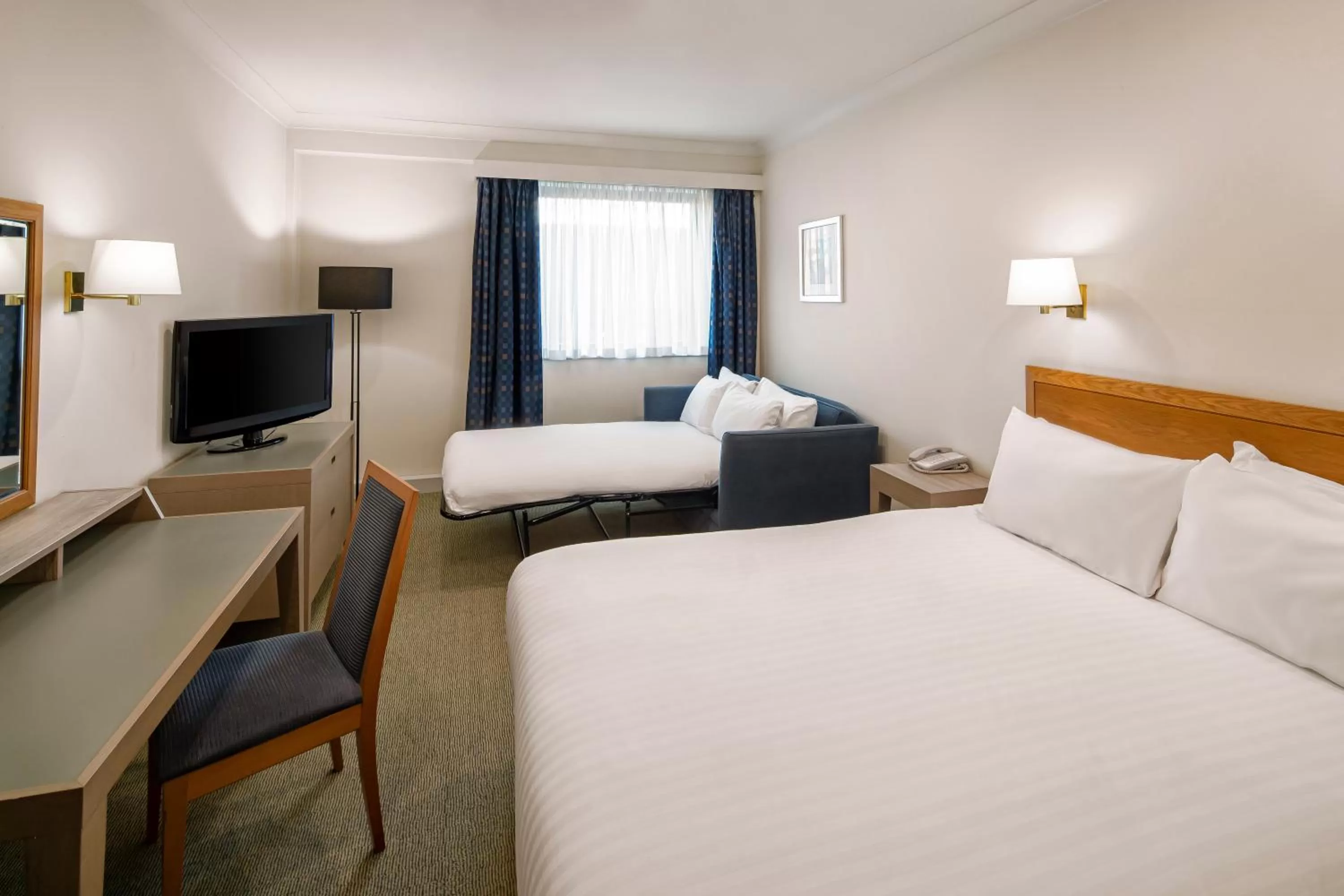 Bed in Holiday Inn Hull Marina by IHG