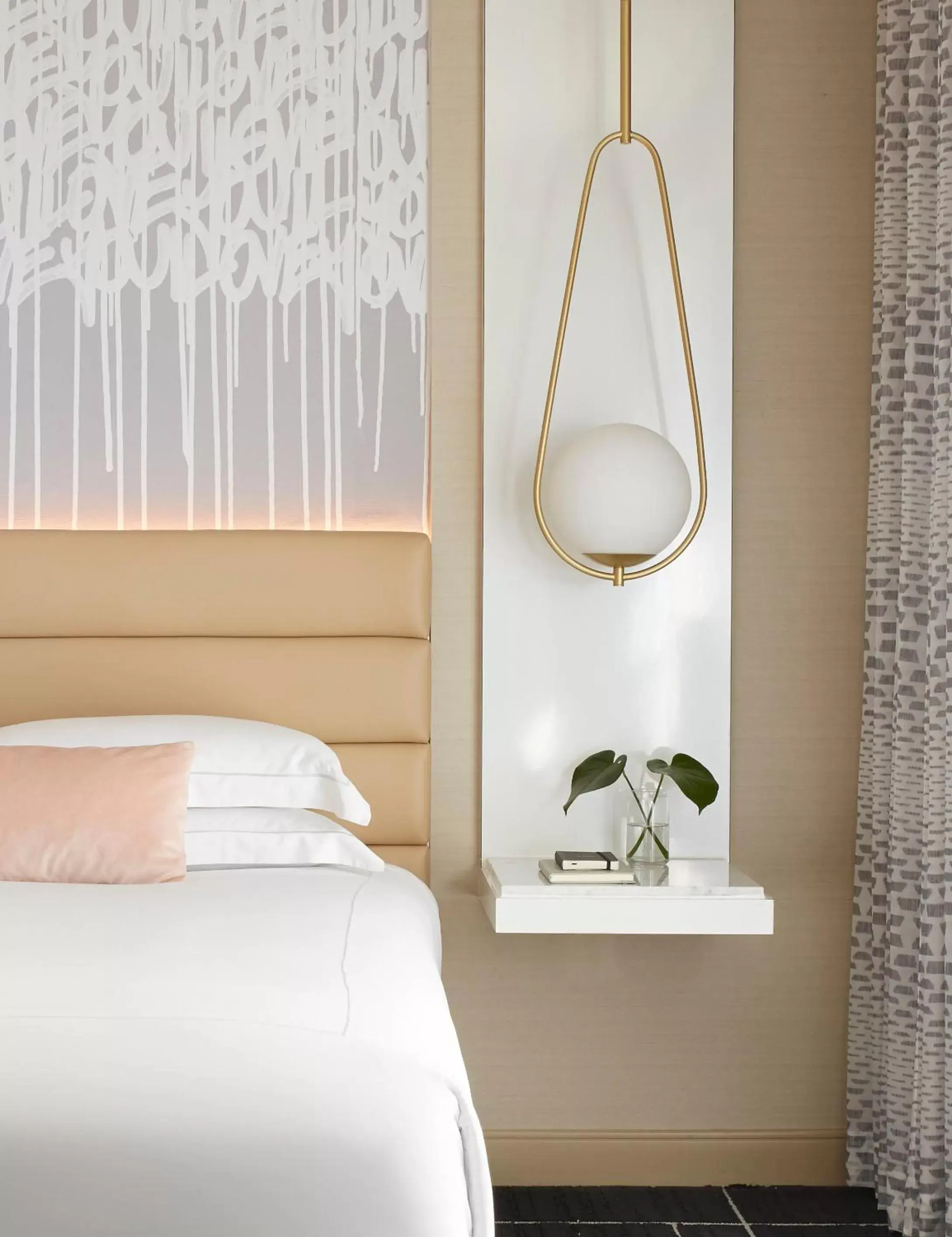 Bedroom, Bed in Kimpton Hotel Wilshire by IHG Bedroom, Bed in Kimpton Hotel Wilshire by IHG