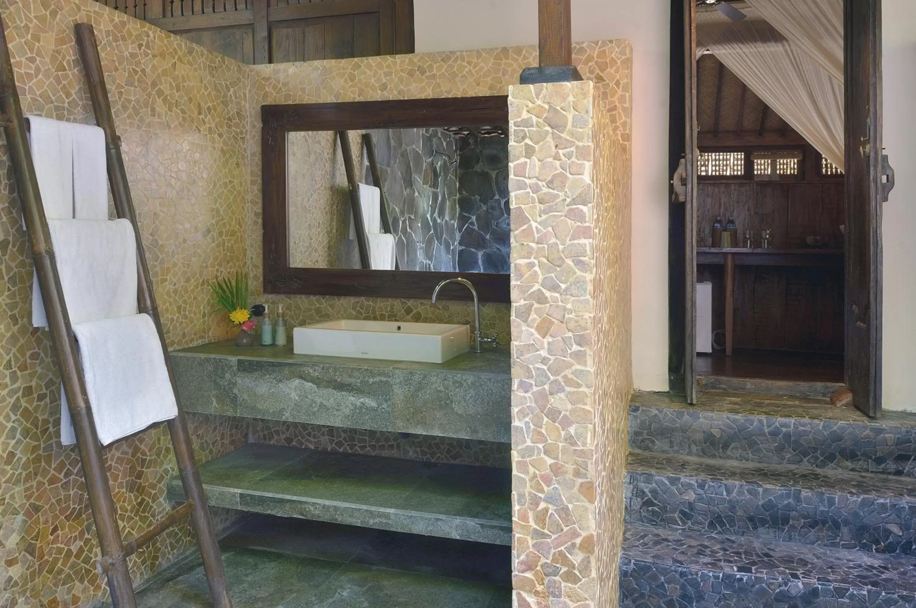 Bathroom in Desa Dunia Beda Resort