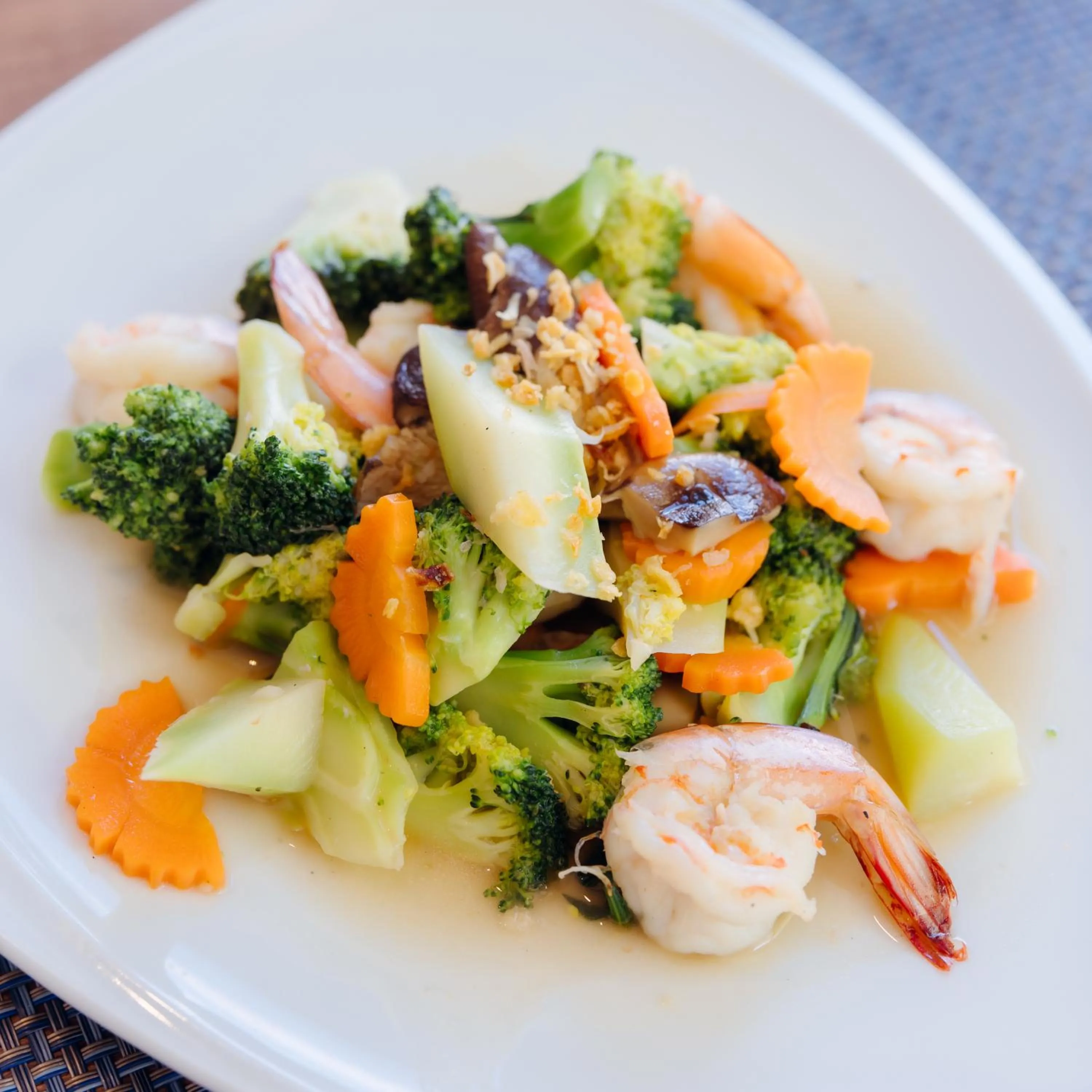 Food and drinks in Seabed Grand Hotel Phuket - SHA Extra Plus