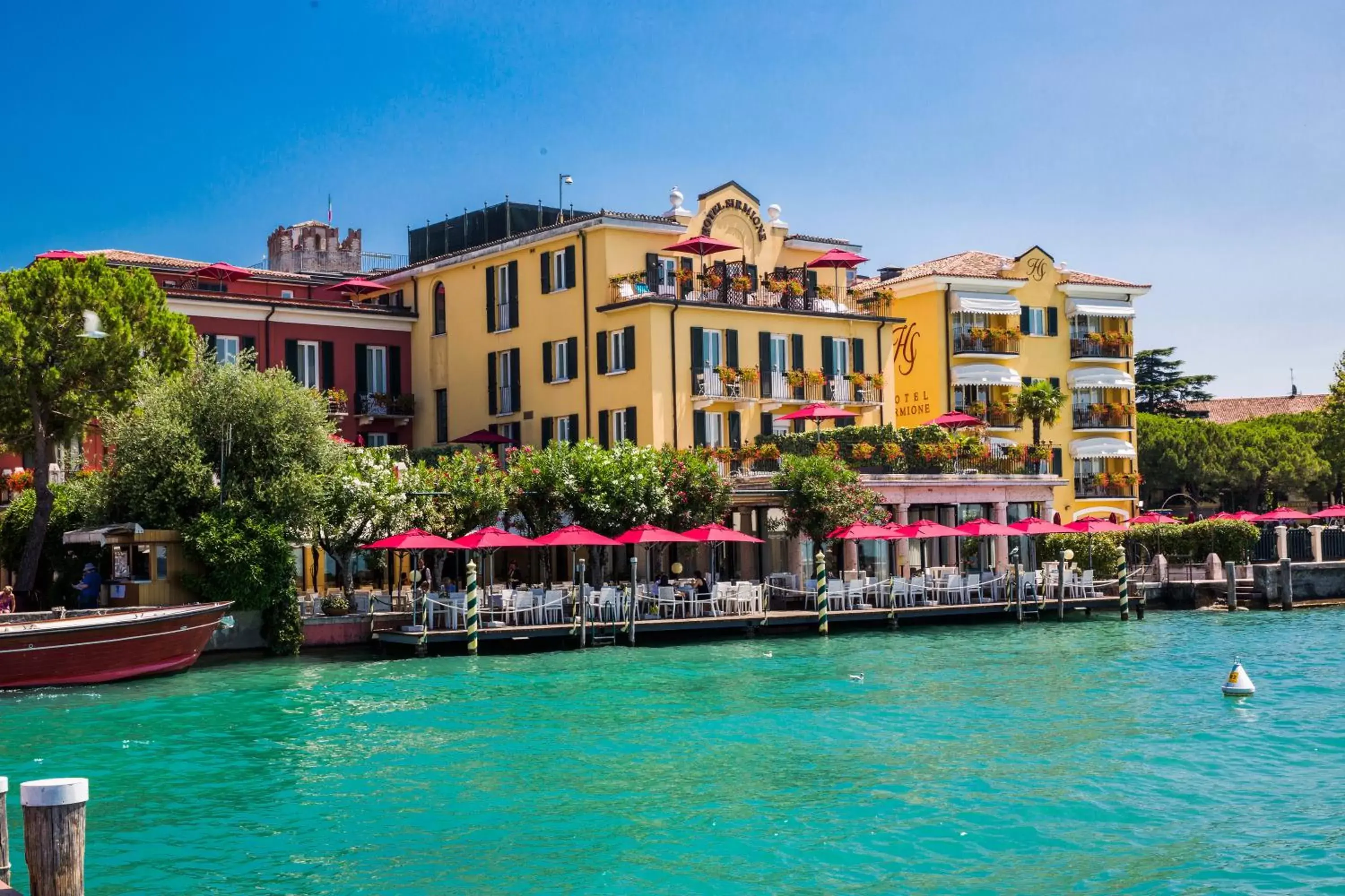 Property Building in Hotel Sirmione