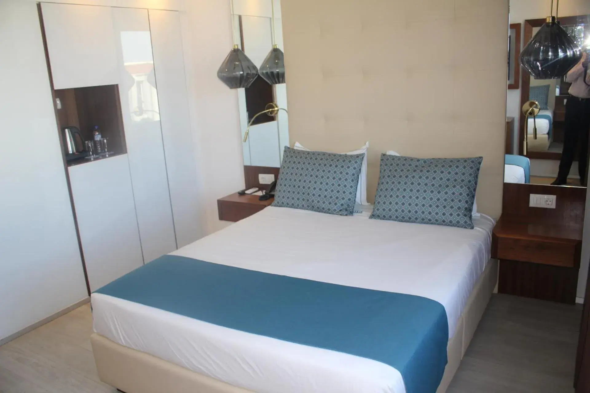 Bedroom, Bed in Afrin Prestige Hotel