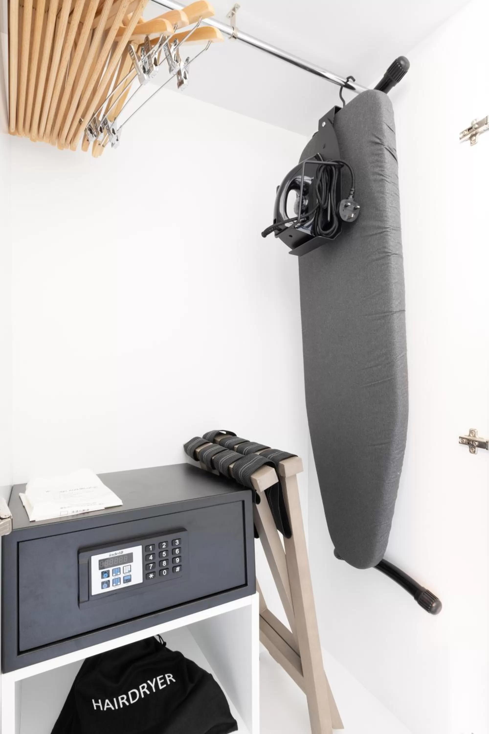 Seating area in Riu Plaza London Victoria