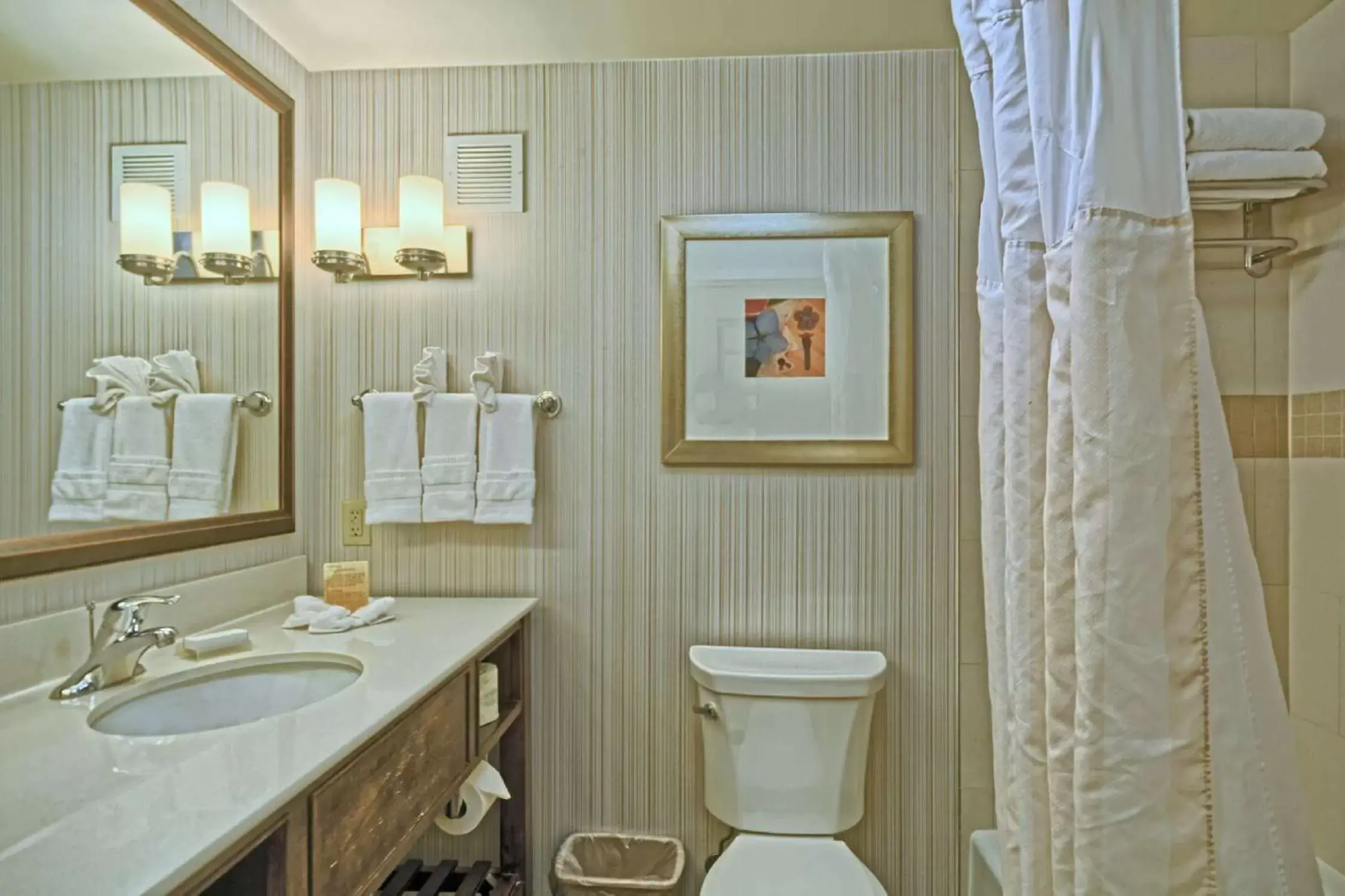 Bed, Bathroom in Hilton Garden Inn by Hilton Mount Laurel