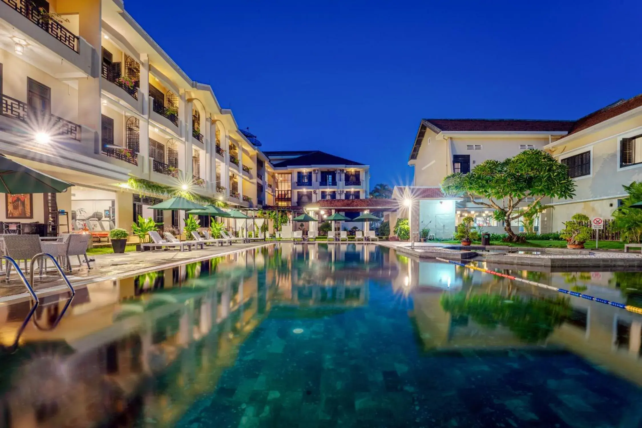 Swimming pool in HOI AN HISTORIC HOTEL Swimming pool in HOI AN HISTORIC HOTEL