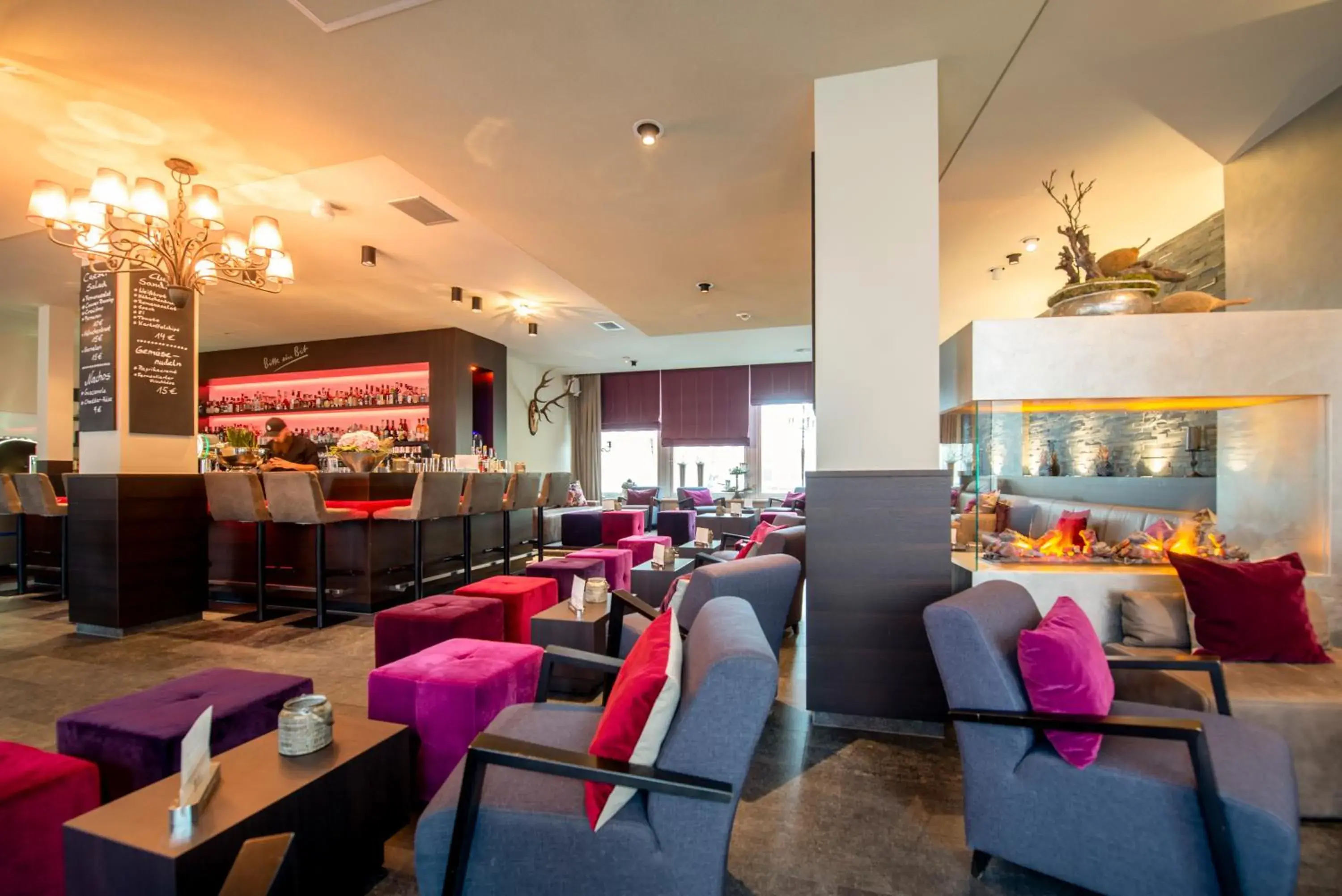 Lounge or bar, Restaurant/Places to Eat in Hotel Platzhirsch