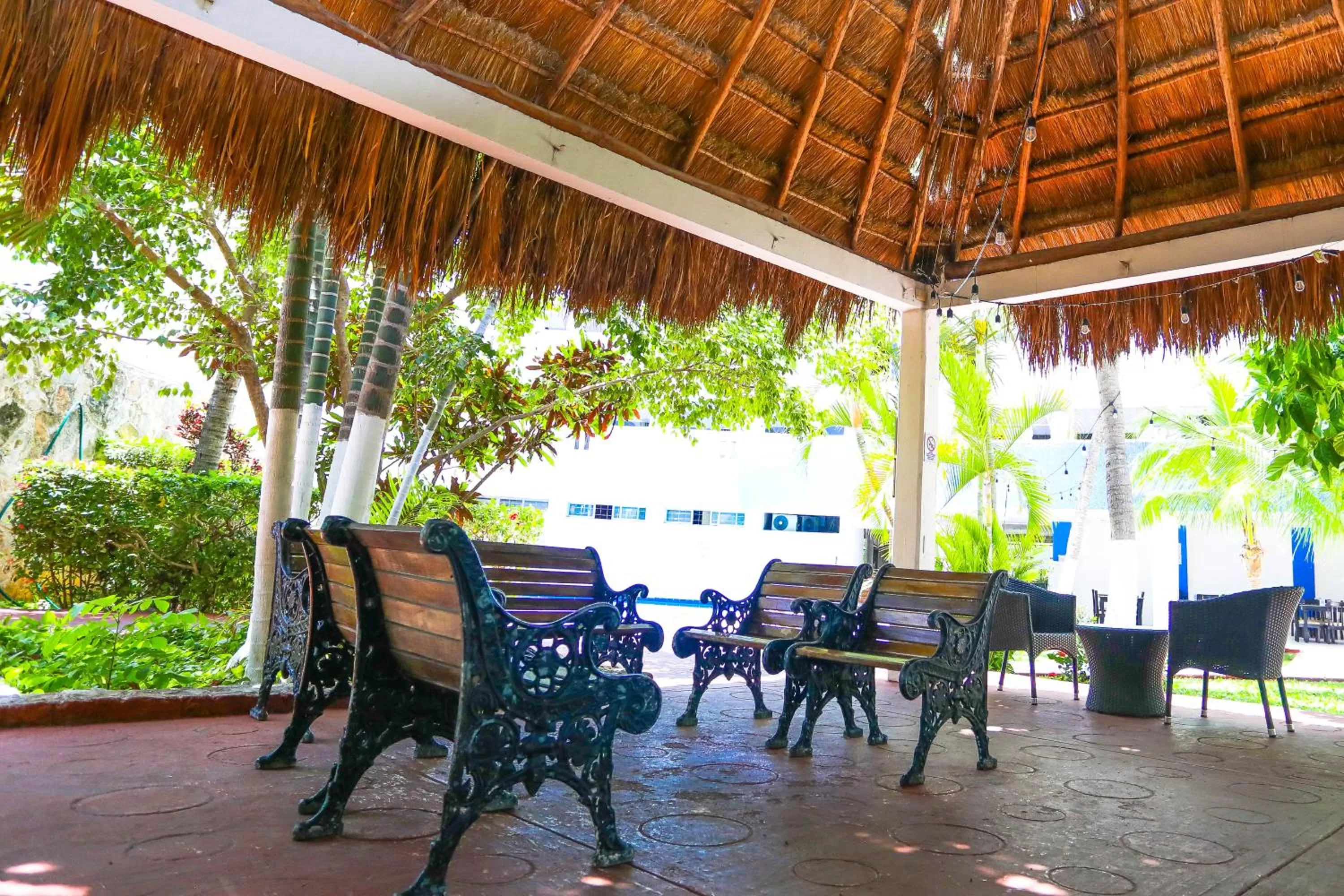 Garden view in Hotel Caribe Internacional Cancun