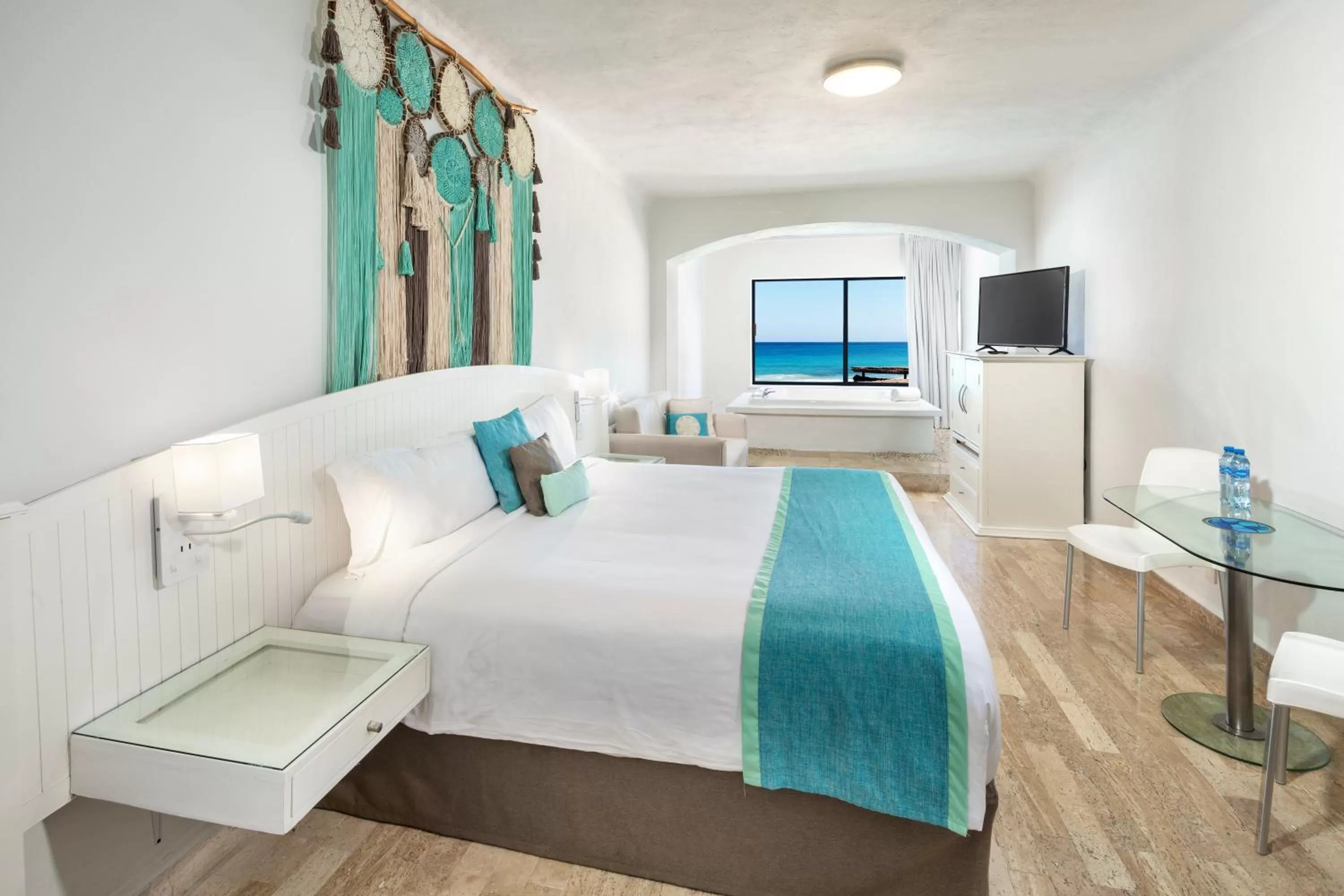 Bedroom, Bed in Cyan Cancun Resort & Spa