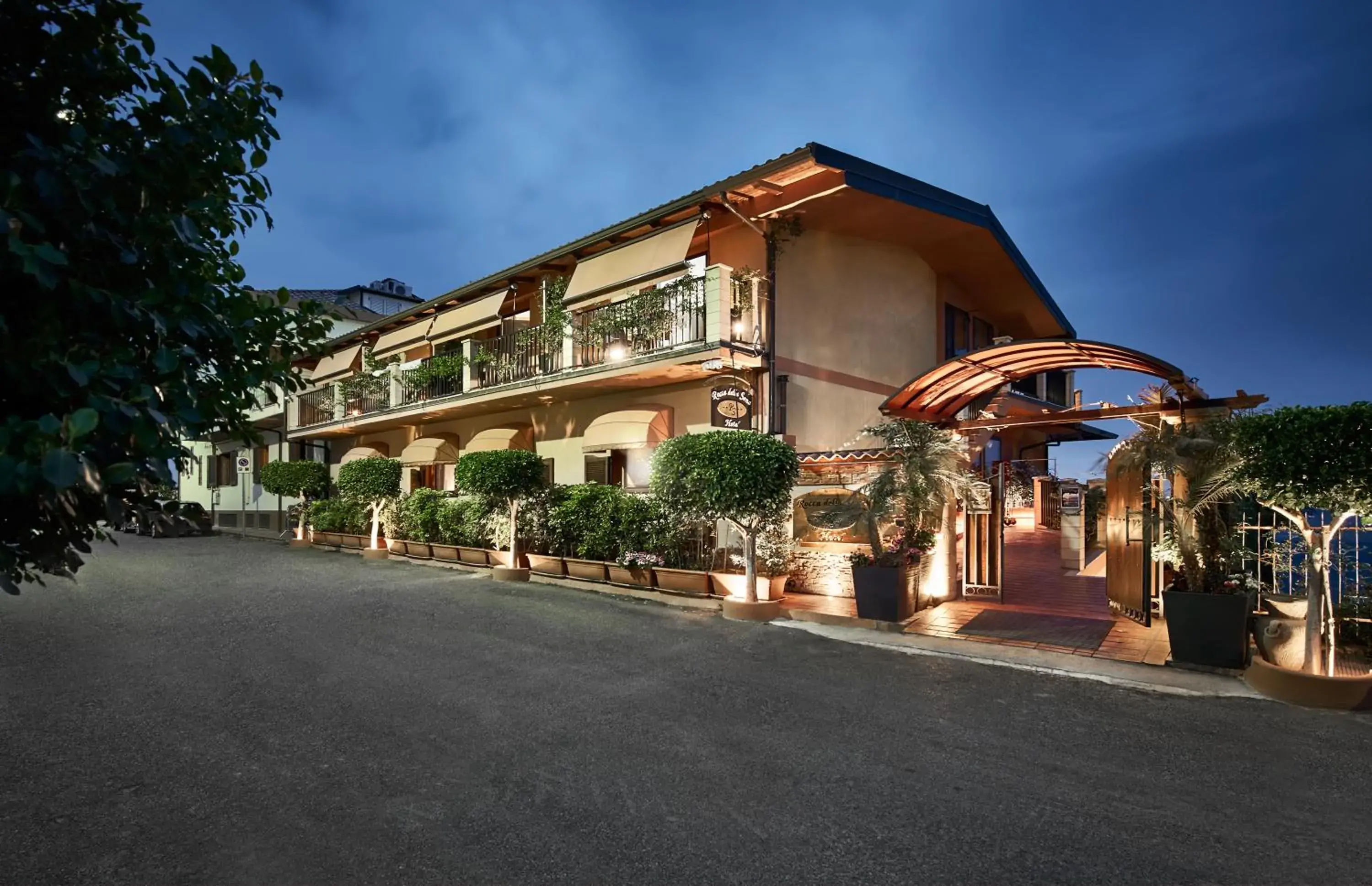 Facade/entrance, Property Building in Hotel Rocca Della Sena