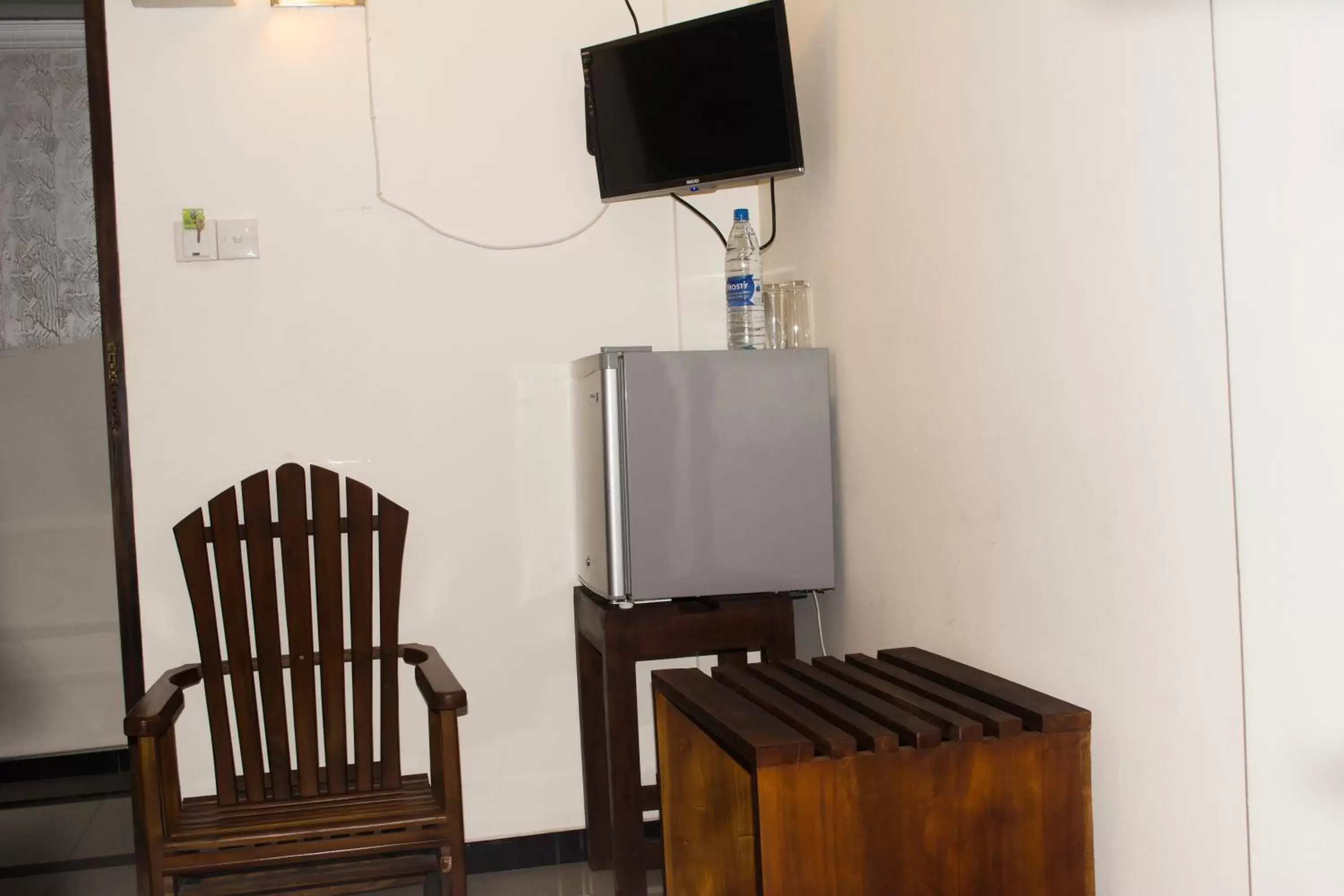 Seating area, TV/Entertainment Center in Saasha City Hotel